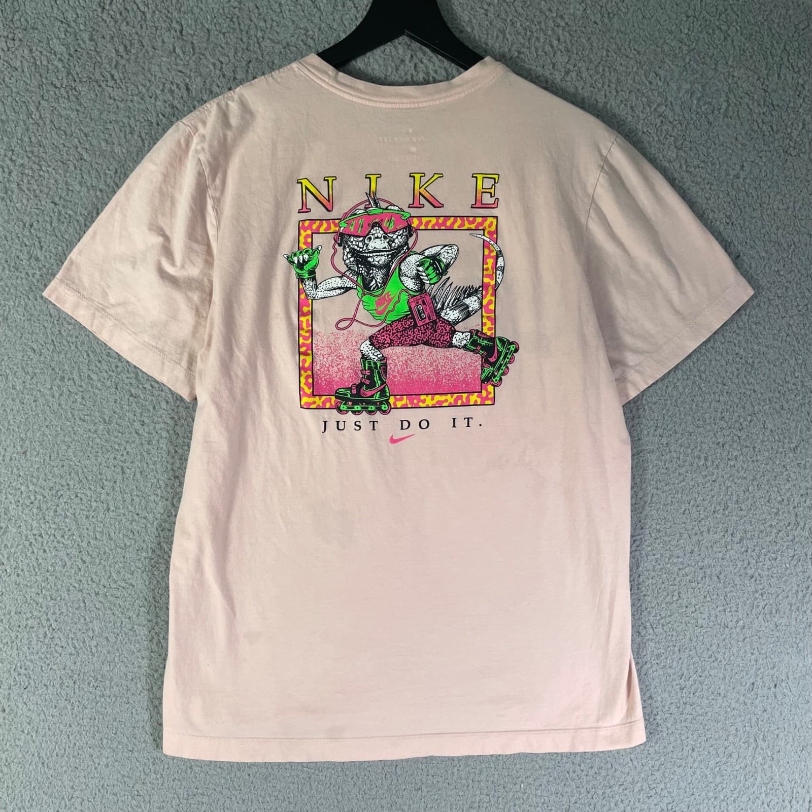 Nike Tee Mens Large Just Do It Roller Skate Lizard Graphic T Shirt - Thumbnail 2