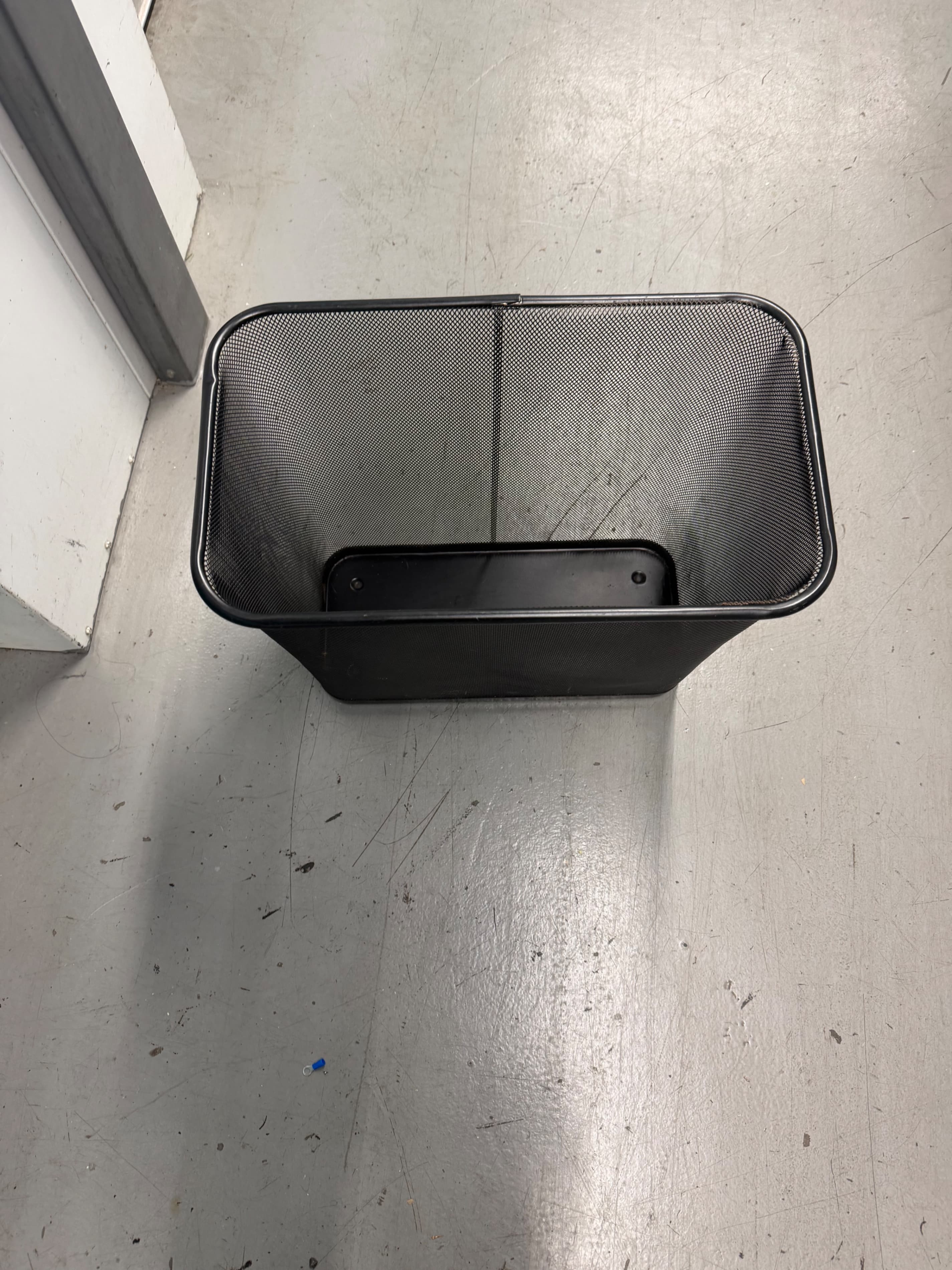 Black Mesh Wastebin Made in Taiwan - Thumbnail 2