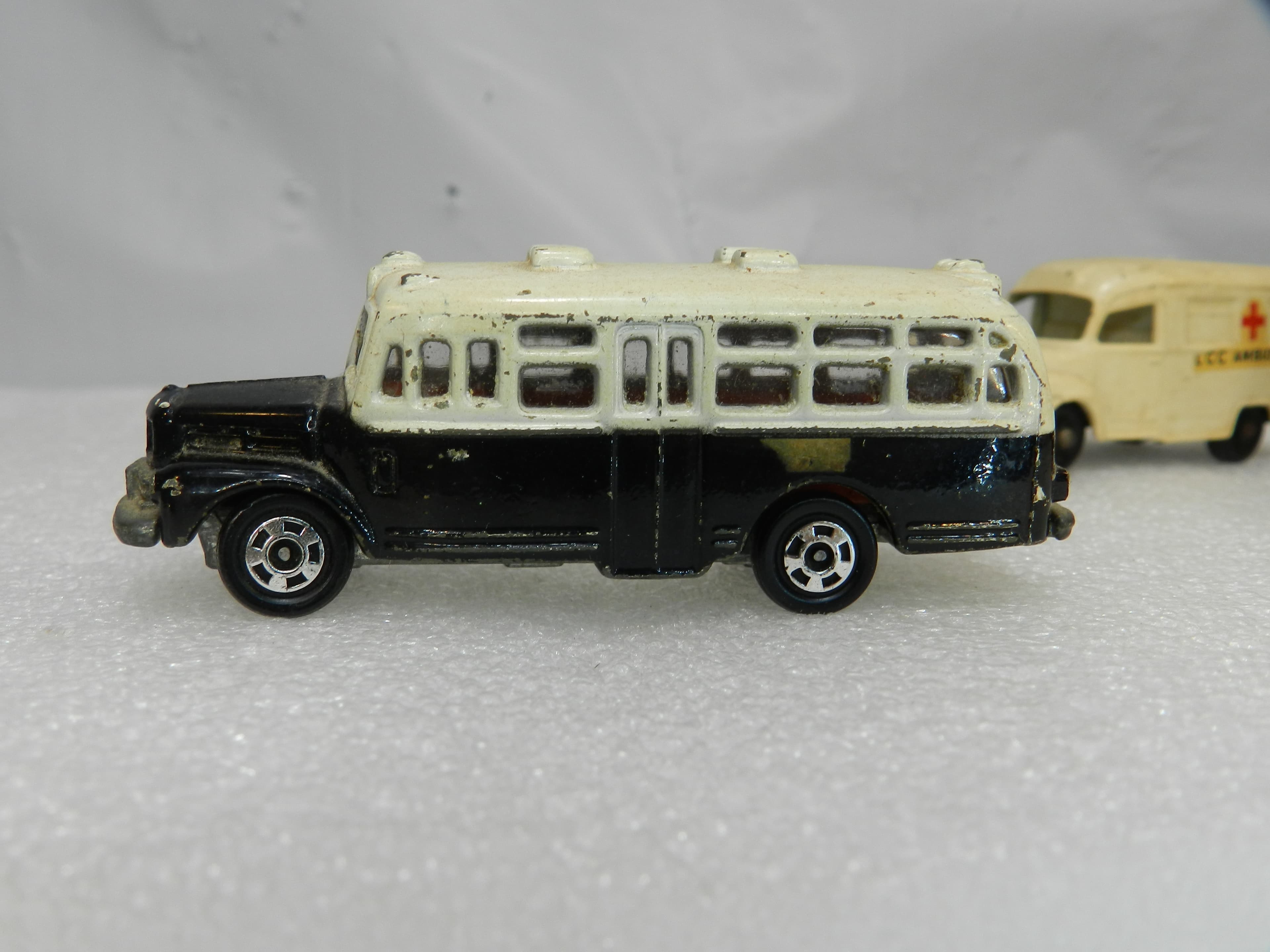 5 Vintage Matchbox Lesney Scammel Tomuca Truck Lomas Bus Ambulance Lot (O76S) - Thumbnail 5