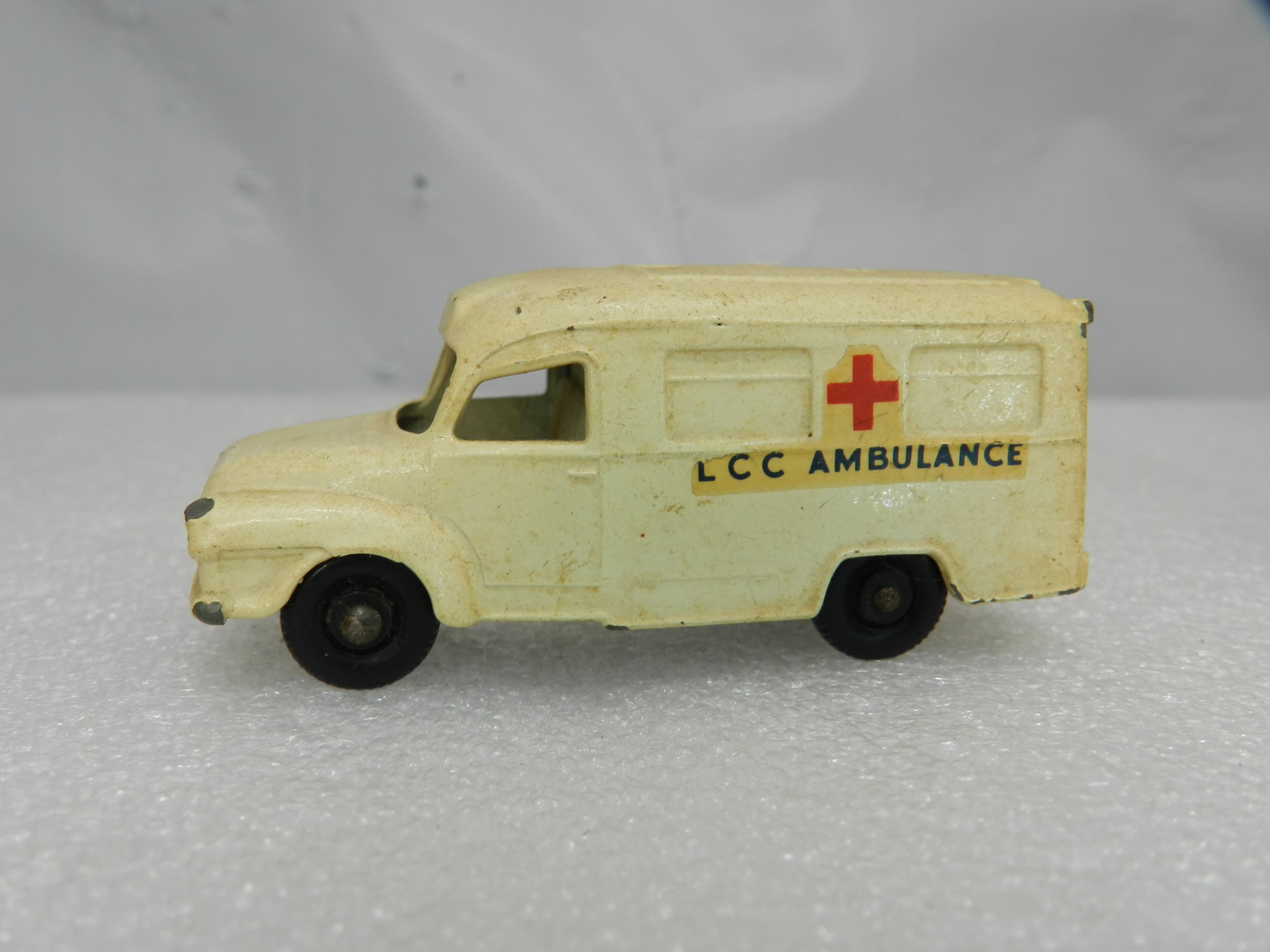 5 Vintage Matchbox Lesney Scammel Tomuca Truck Lomas Bus Ambulance Lot (O76S) - Thumbnail 21