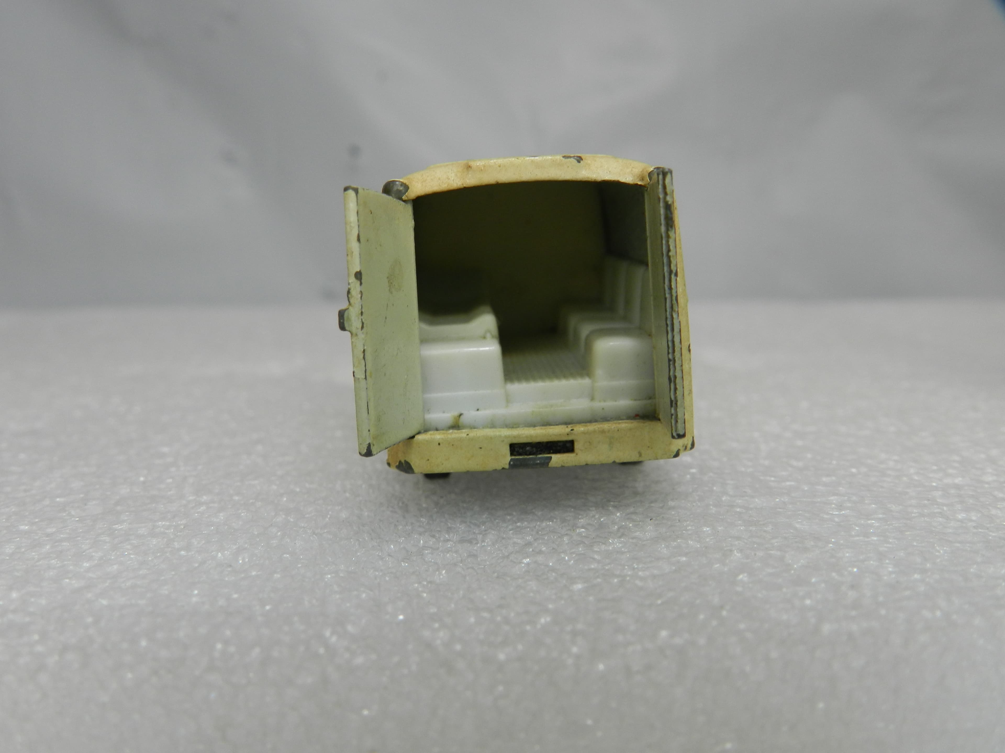 5 Vintage Matchbox Lesney Scammel Tomuca Truck Lomas Bus Ambulance Lot (O76S) - Thumbnail 18