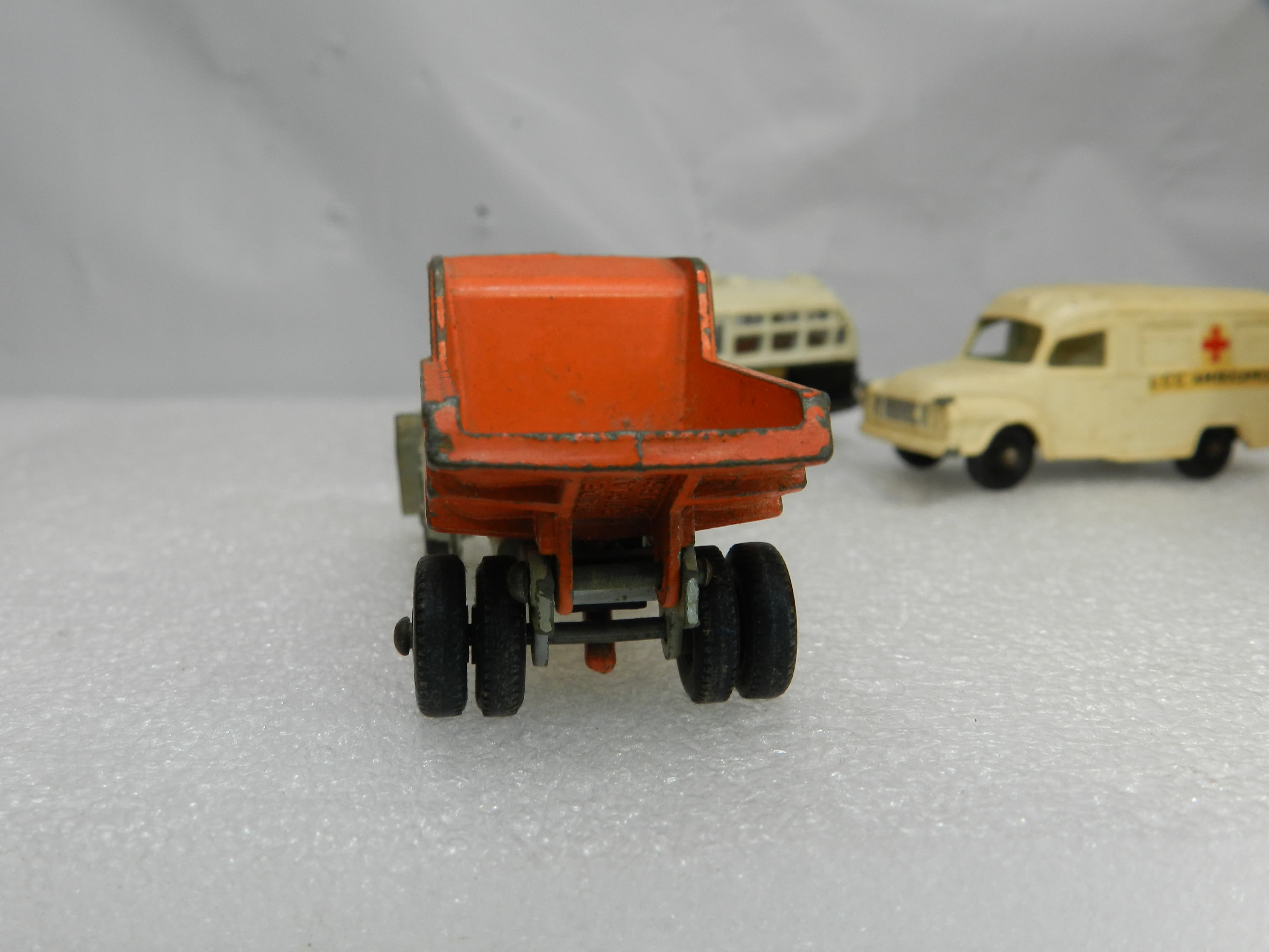 5 Vintage Matchbox Lesney Scammel Tomuca Truck Lomas Bus Ambulance Lot (O76S) - Thumbnail 16