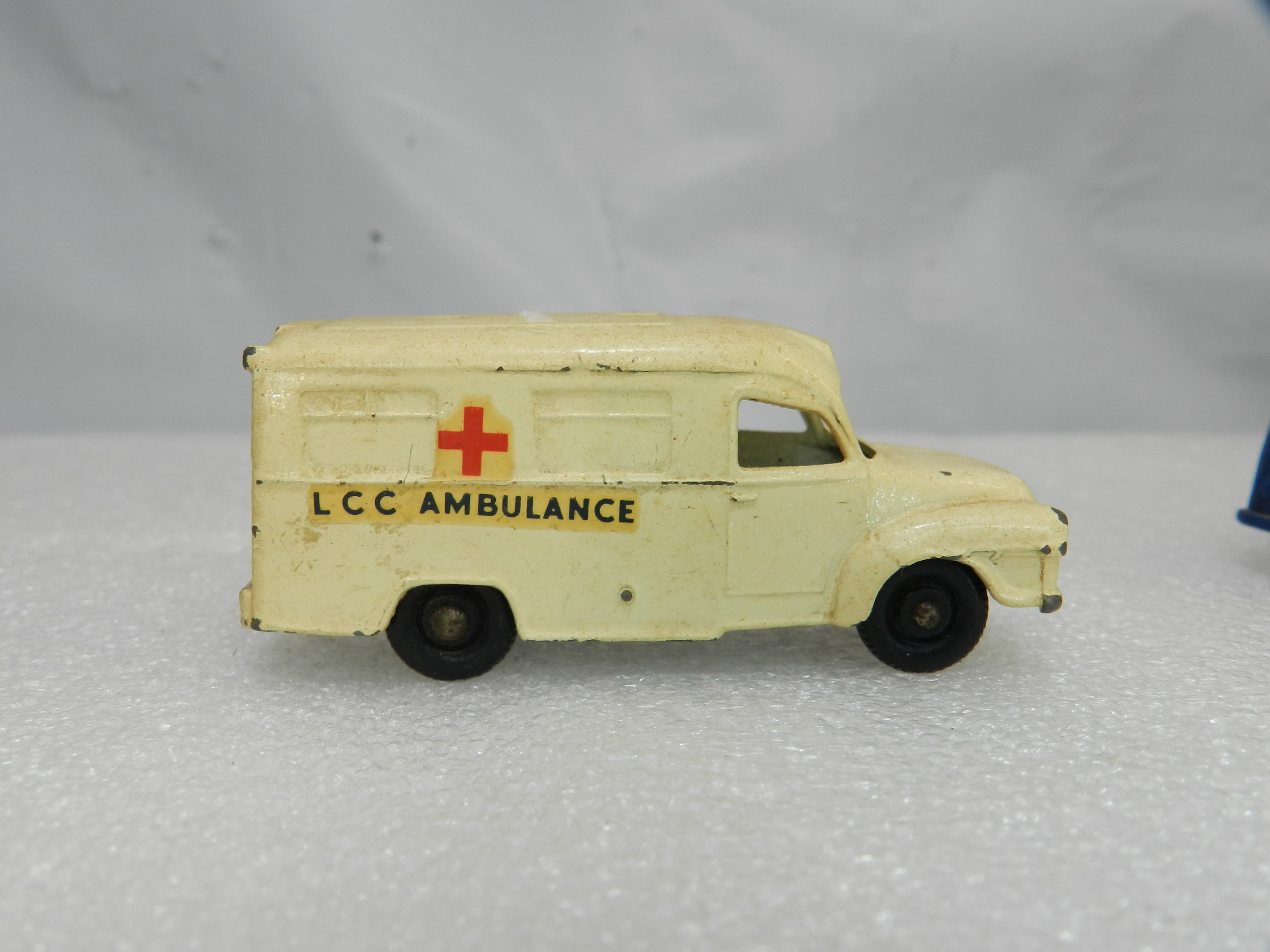 5 Vintage Matchbox Lesney Scammel Tomuca Truck Lomas Bus Ambulance Lot (O76S) - Thumbnail 19