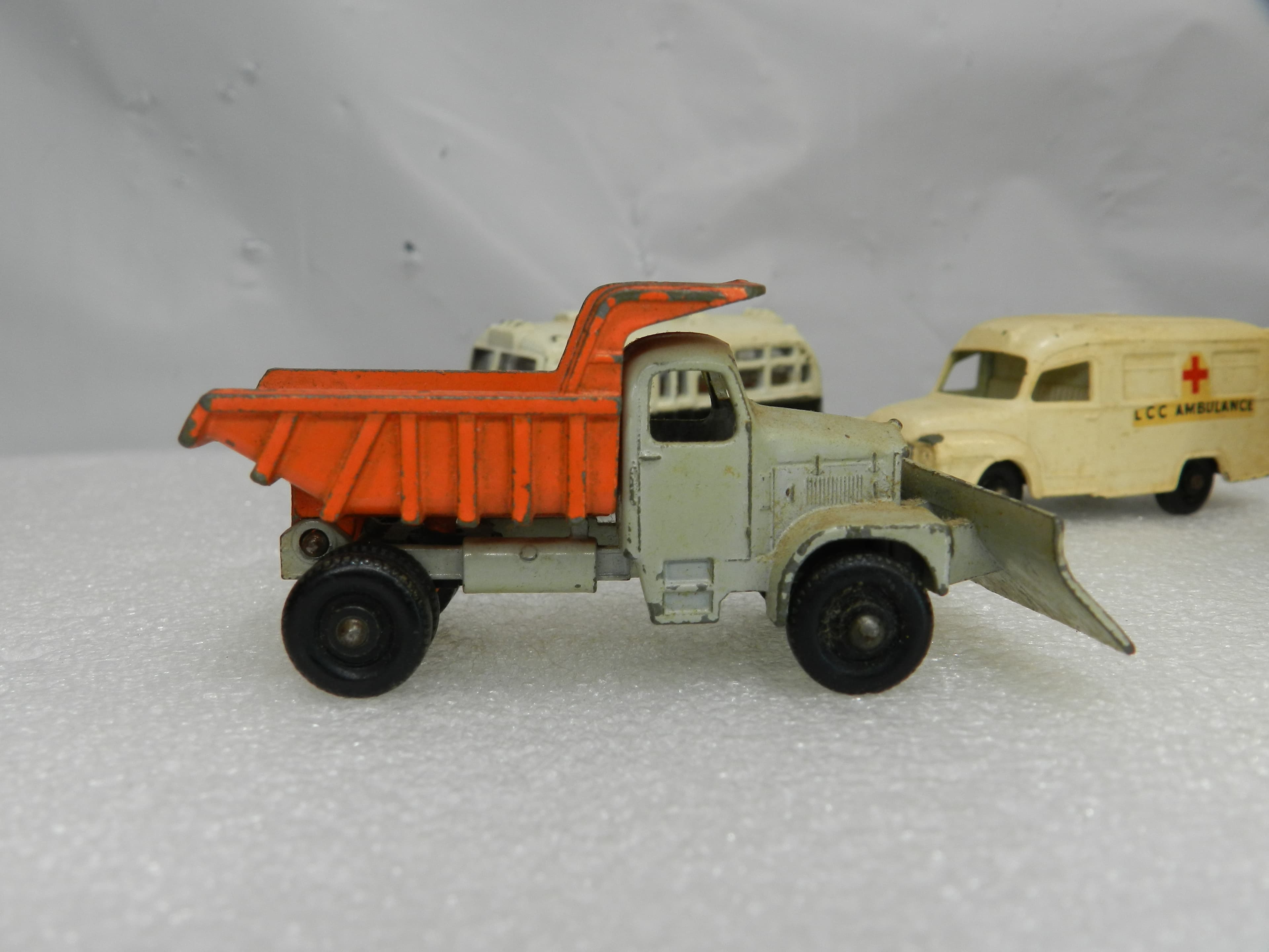5 Vintage Matchbox Lesney Scammel Tomuca Truck Lomas Bus Ambulance Lot (O76S) - Thumbnail 13