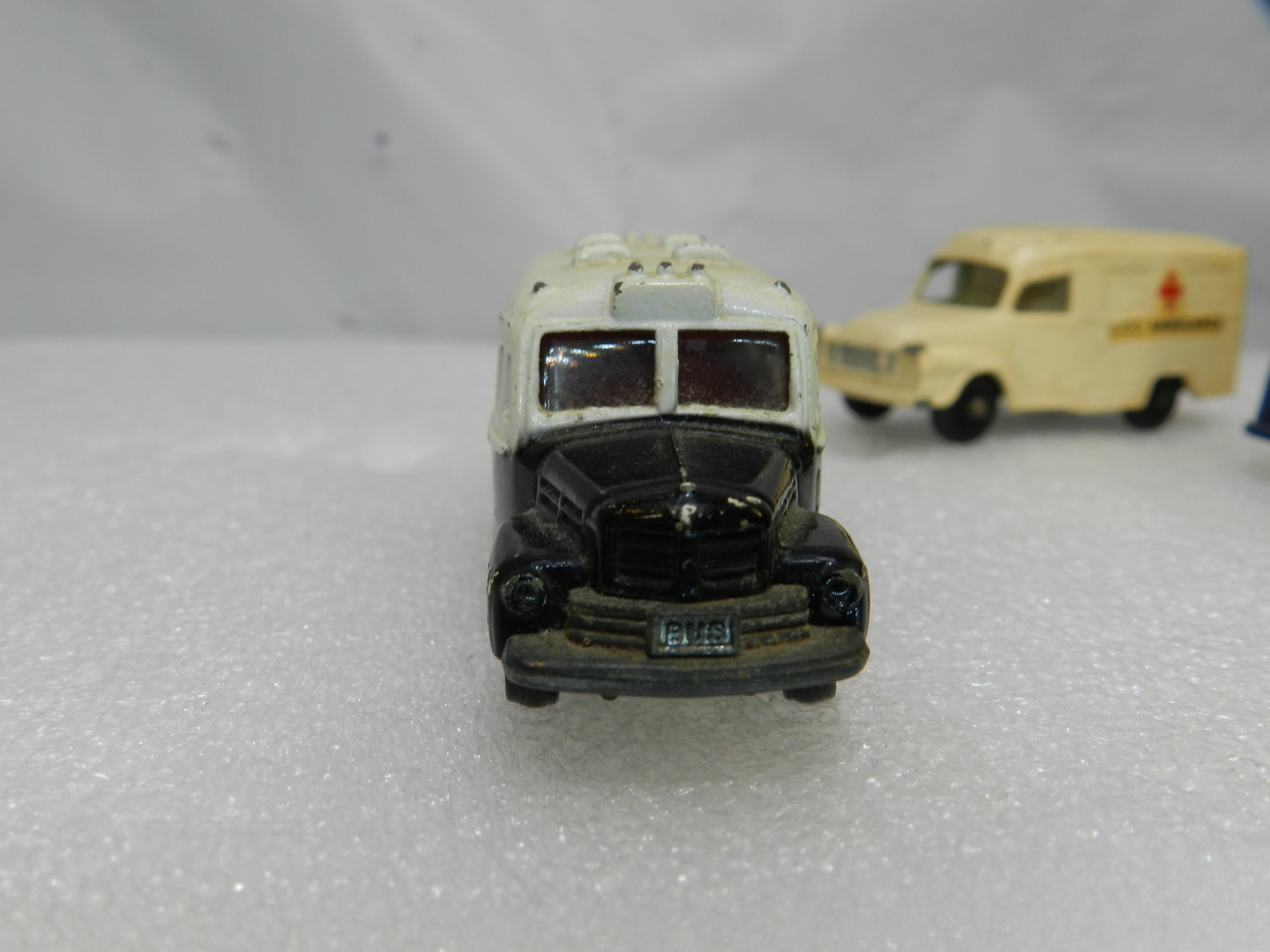 5 Vintage Matchbox Lesney Scammel Tomuca Truck Lomas Bus Ambulance Lot (O76S) - Thumbnail 2