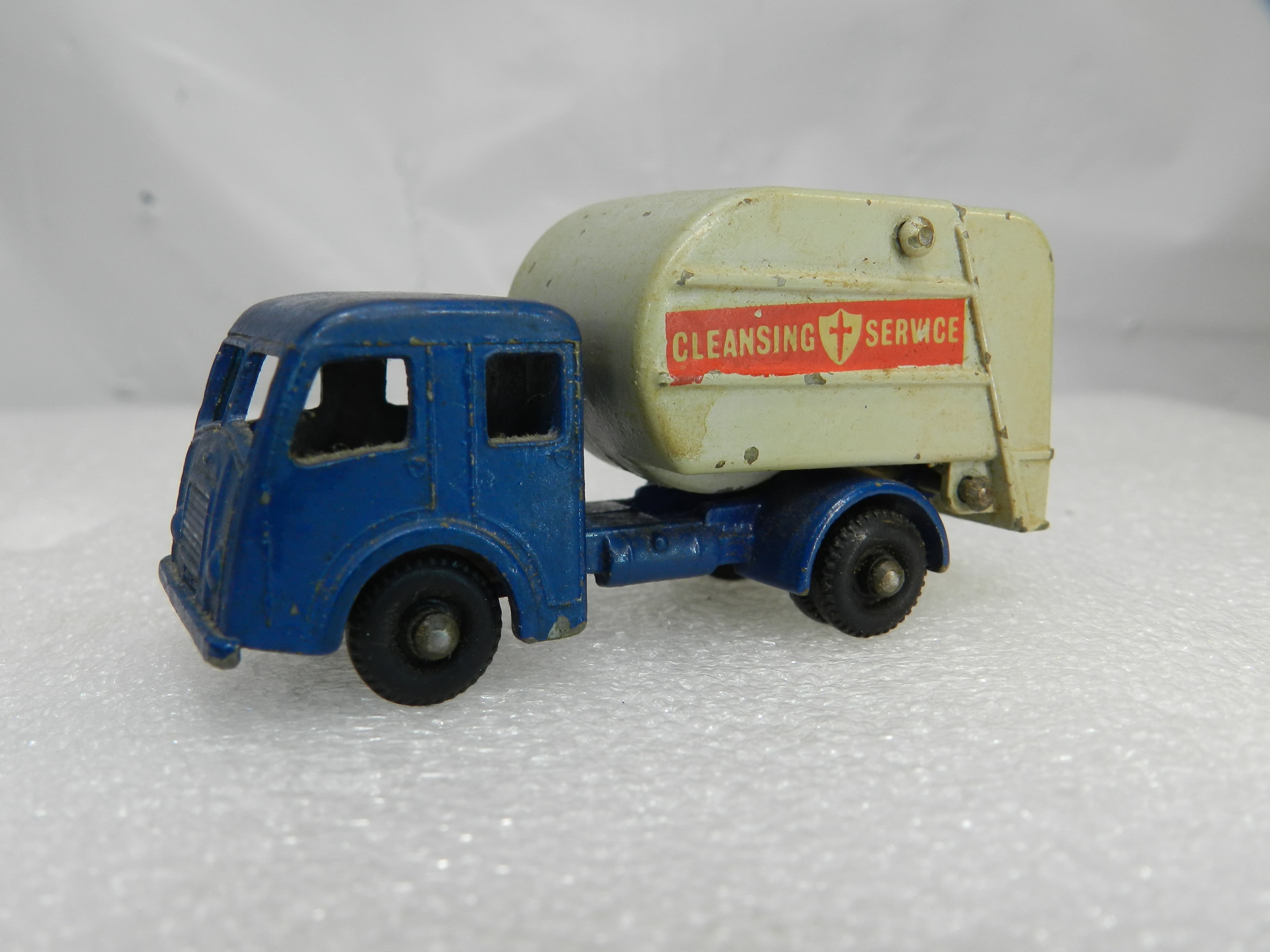 5 Vintage Matchbox Lesney Scammel Tomuca Truck Lomas Bus Ambulance Lot (O76S) - Thumbnail 26