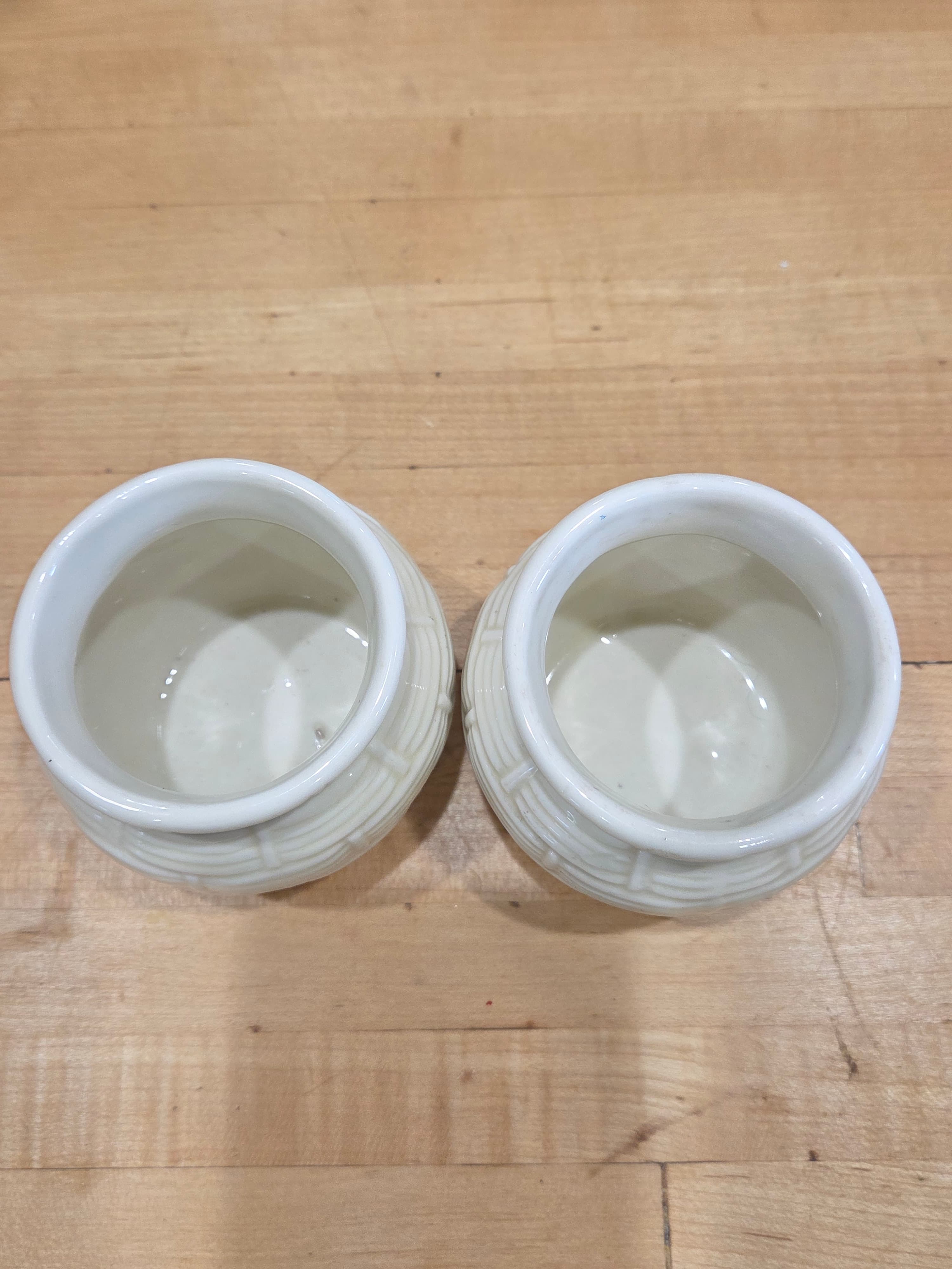 Vintage Porcelier Vitreous China Basketweave Mini Vases Pair - Thumbnail 2