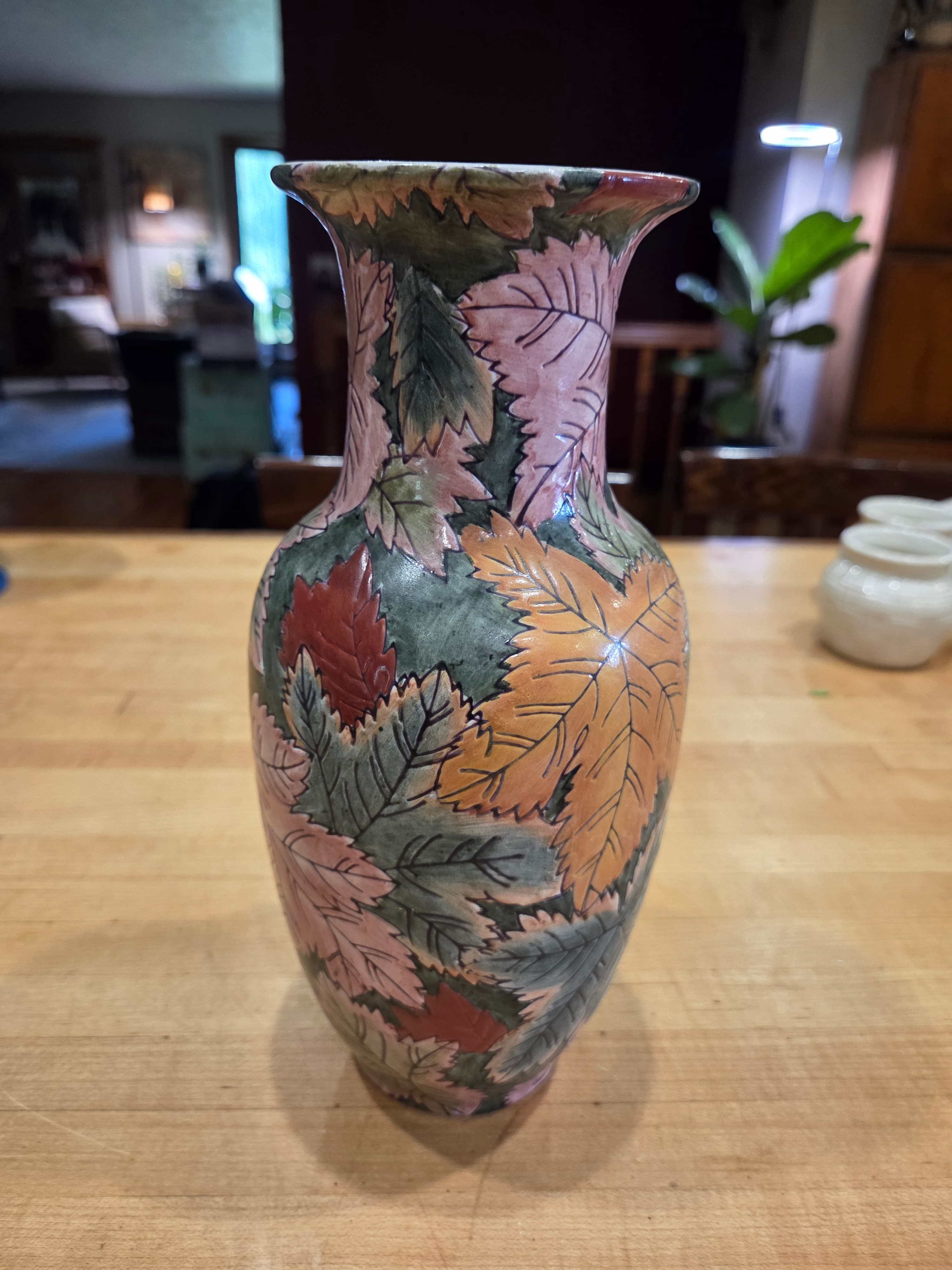 Vintage Chinese Sgraffito Autumn Leaves Decorative Porcelain Vase