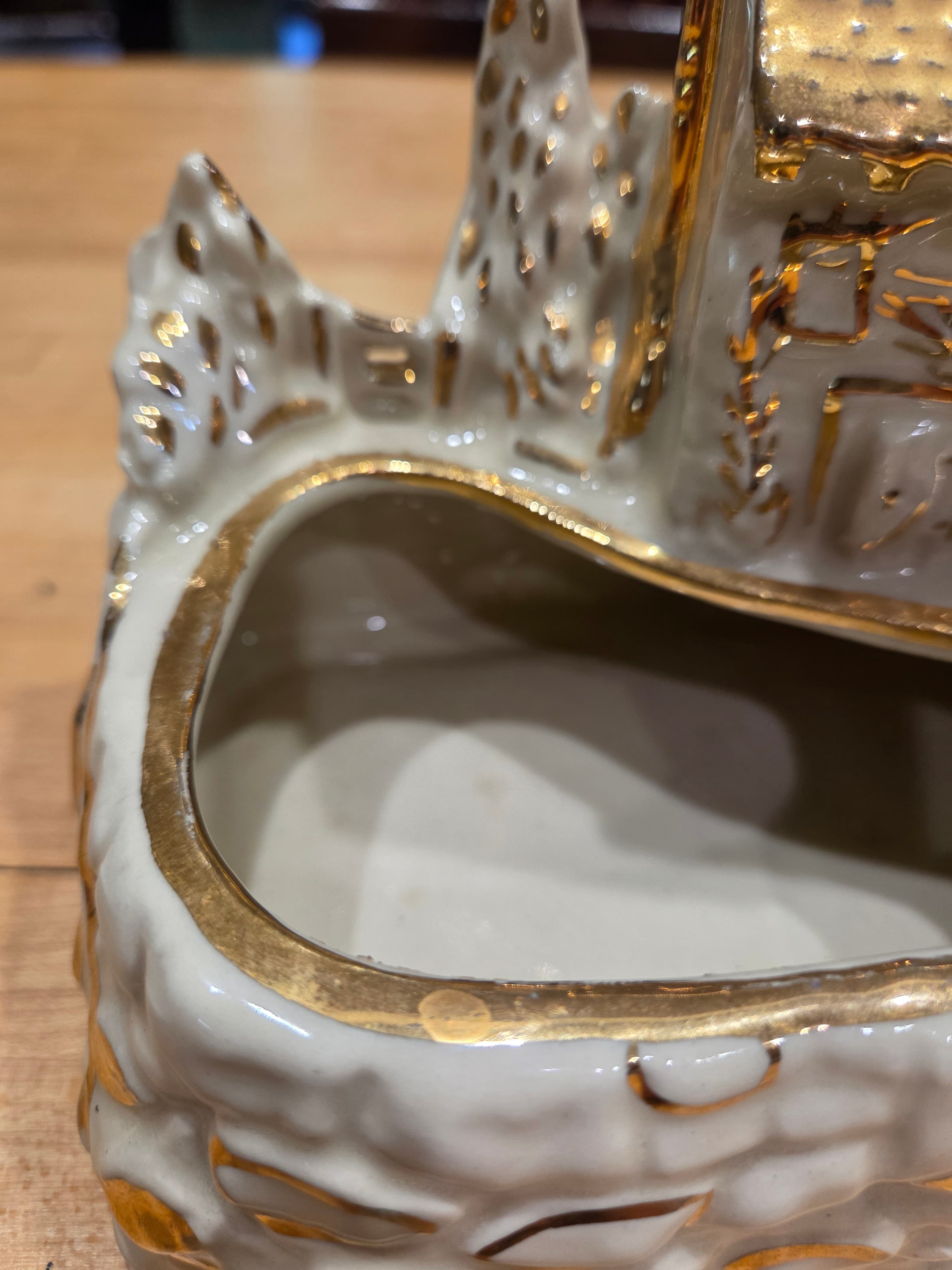 Vintage Rare 22k Gold Trim Variant Shawnee 763 Water Mill Planter - Thumbnail 4