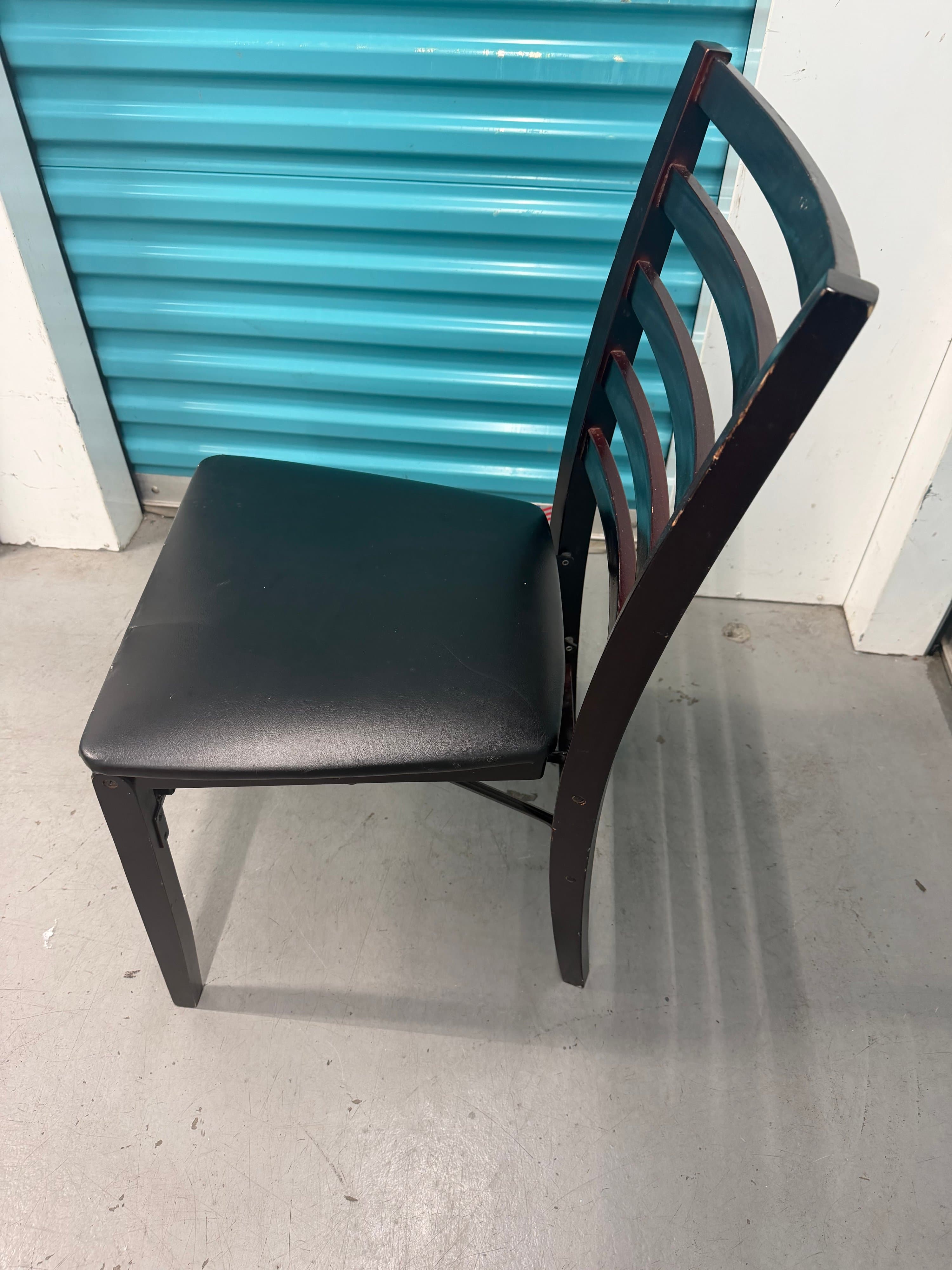 Folding chair - Thumbnail 2