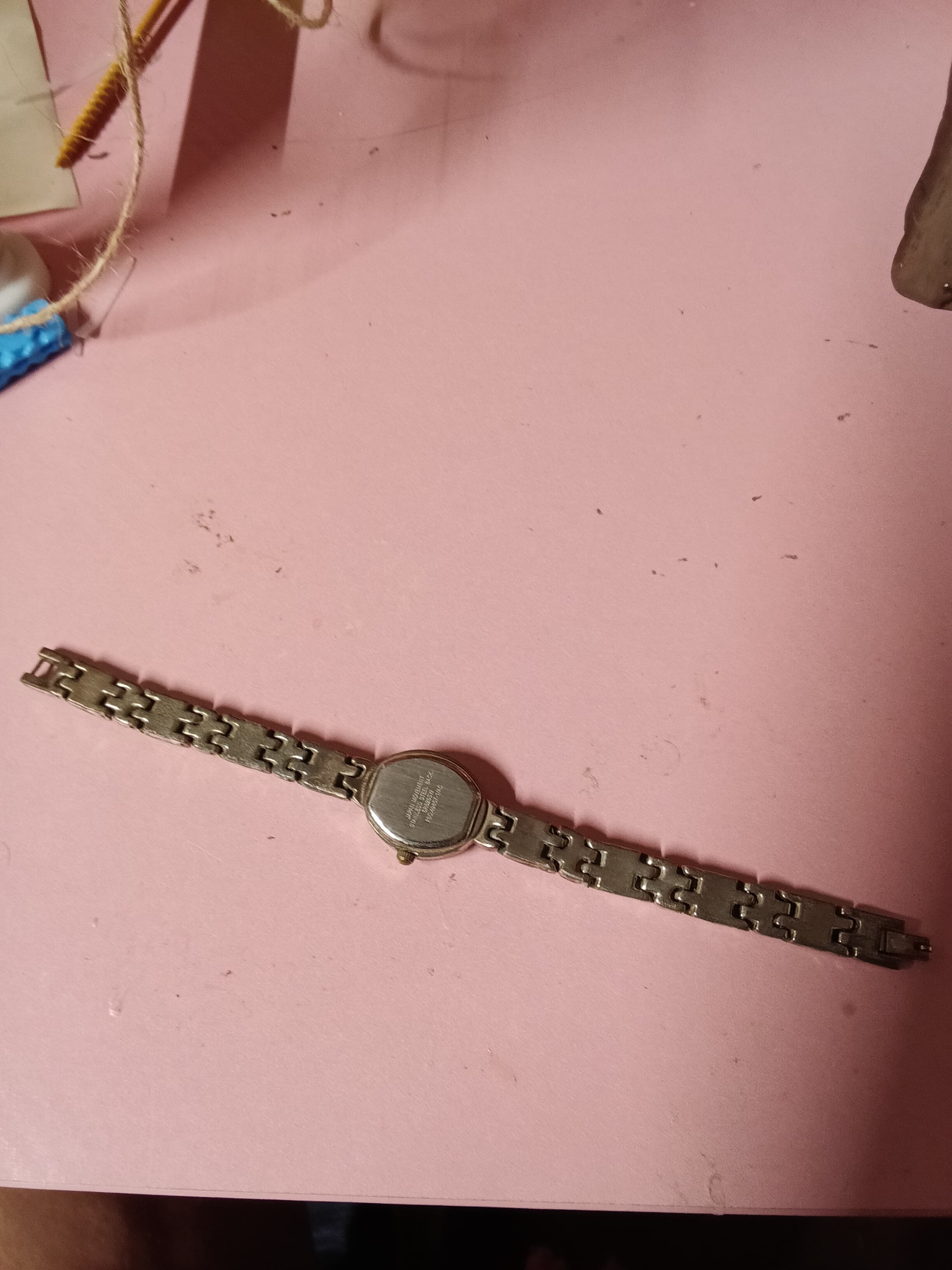 Geneva Women's Silver Tone Heart Link Watch - Thumbnail 2