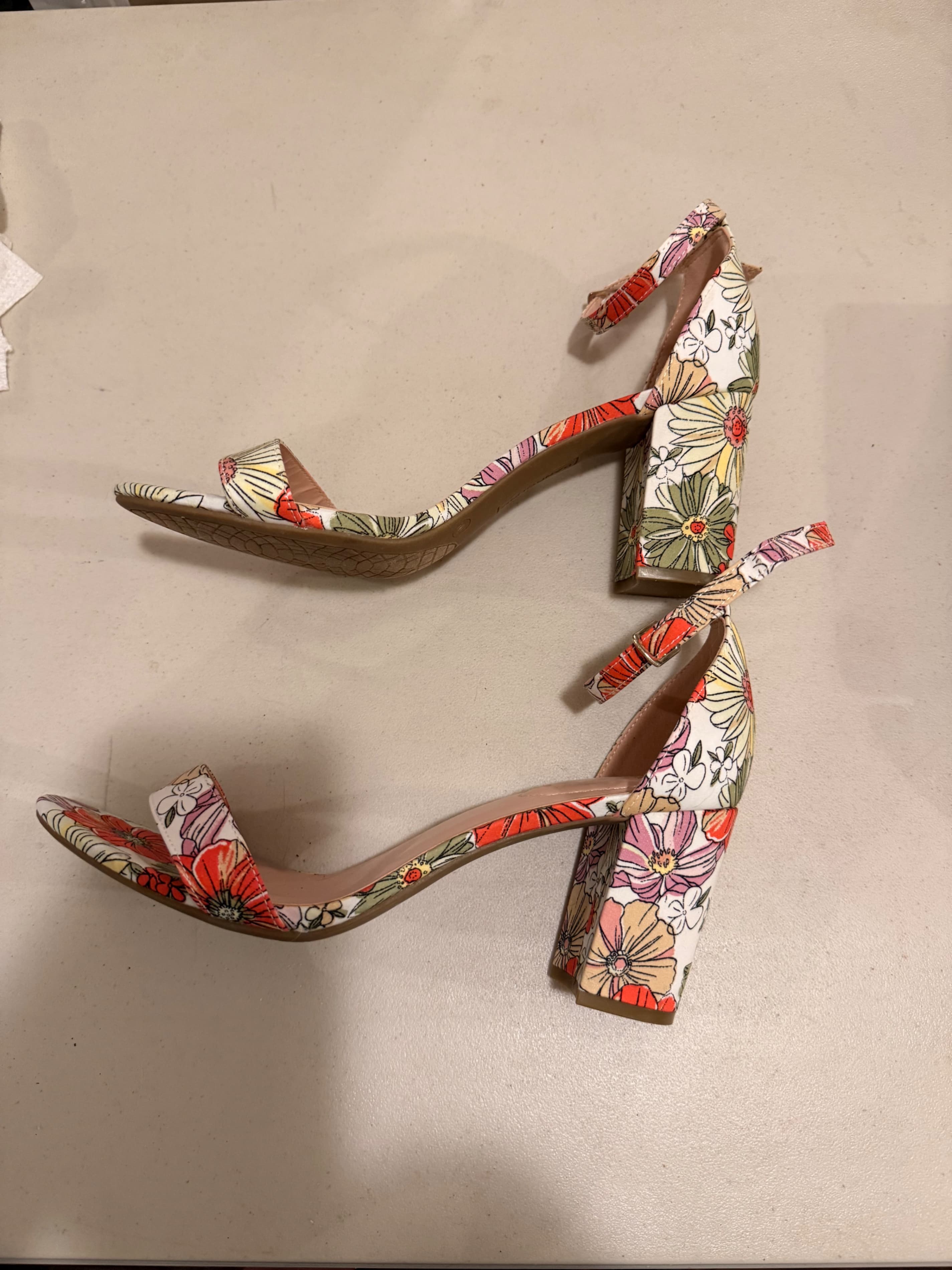 Bandolino Floral Block Heel Sandals - Thumbnail 6
