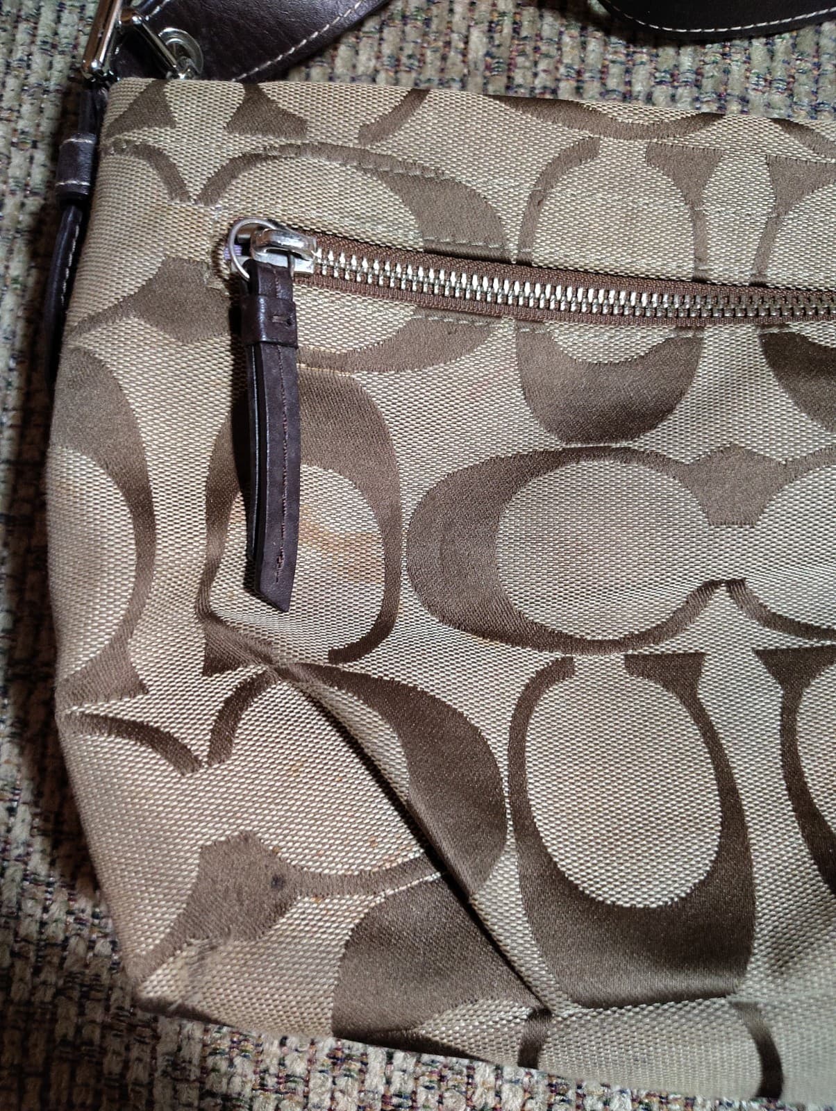 Authentic Coach Signature Shoulder Bag Handbag Tan & Brown ~ H1173-F15068 - Thumbnail 2