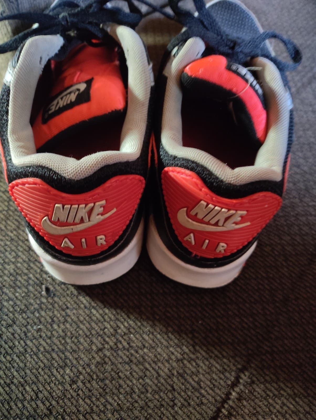 Nike Air Max 90 Mens 9.5 Black Grey Radiant Red Mesh Leather CZ4222-001 Sneaker - Thumbnail 10
