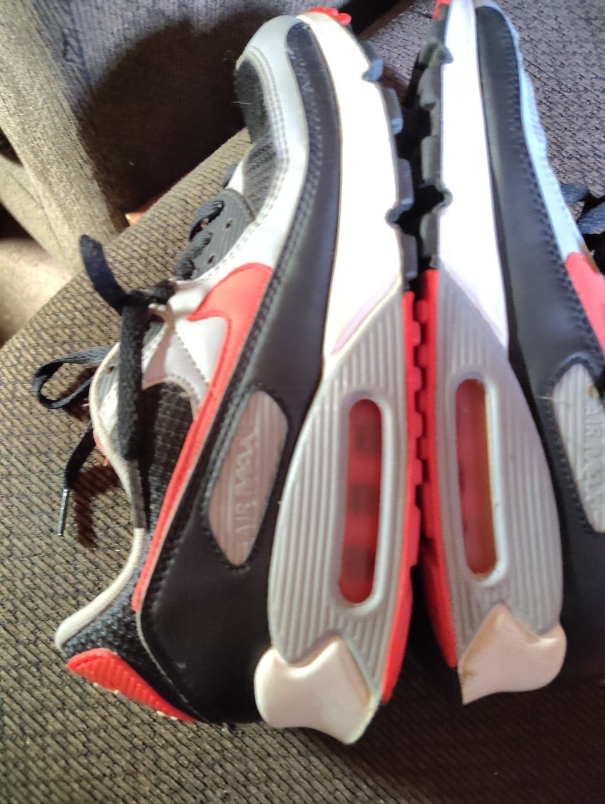 Nike Air Max 90 Mens 9.5 Black Grey Radiant Red Mesh Leather CZ4222-001 Sneaker - Thumbnail 8