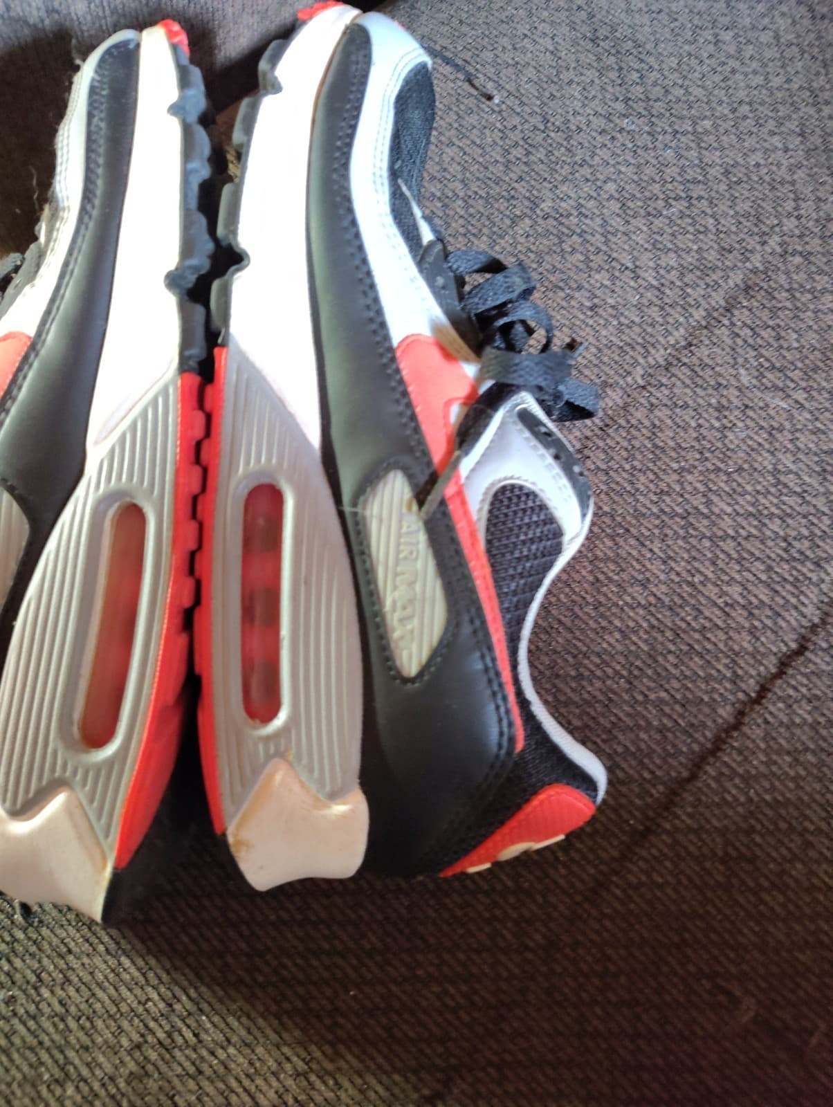 Nike Air Max 90 Mens 9.5 Black Grey Radiant Red Mesh Leather CZ4222-001 Sneaker - Thumbnail 9