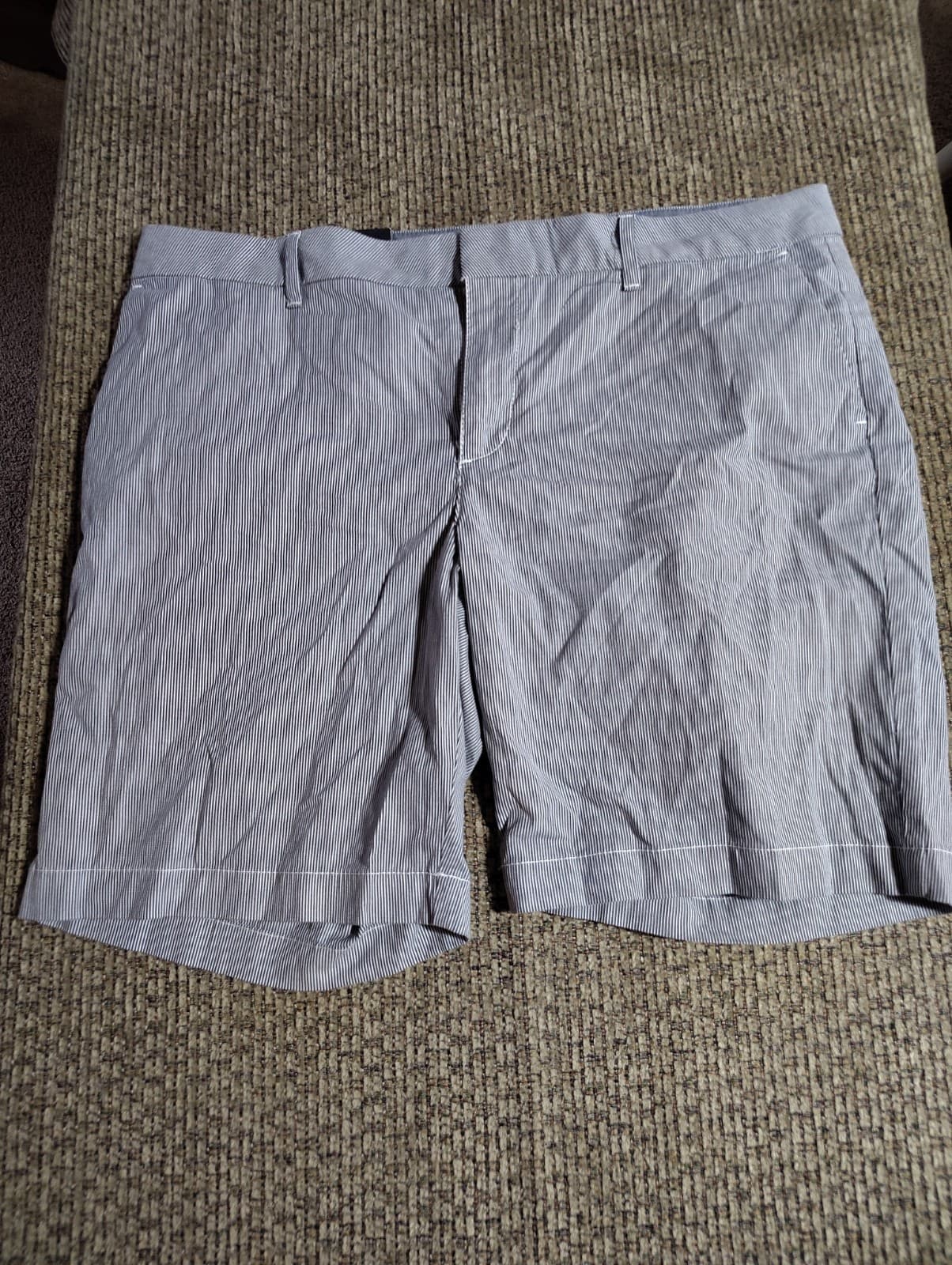 Vintage Tommy Hilfiger Pinstripe Chino Shorts Women’s Size 12 White Blue