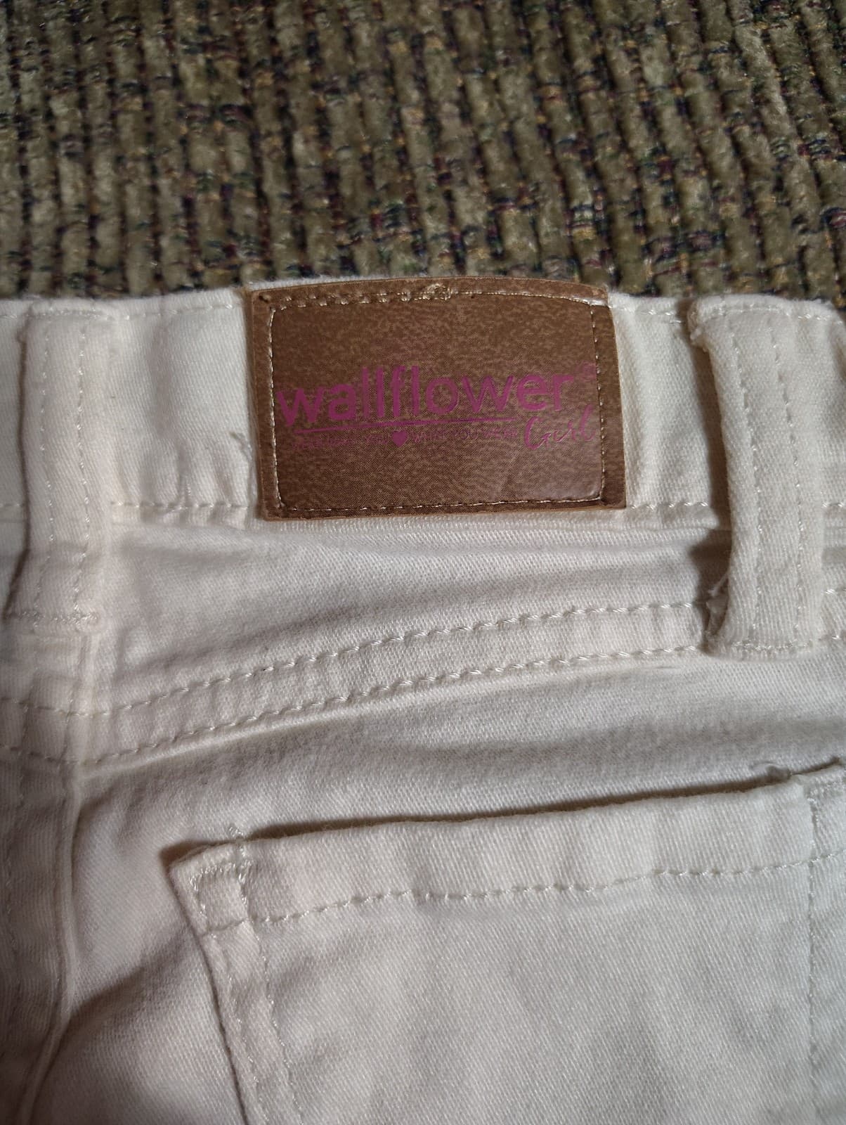 Wallflower Girl White Colorful Embroidered Denim Regular Fit Girls Shorts 4 - Thumbnail 7
