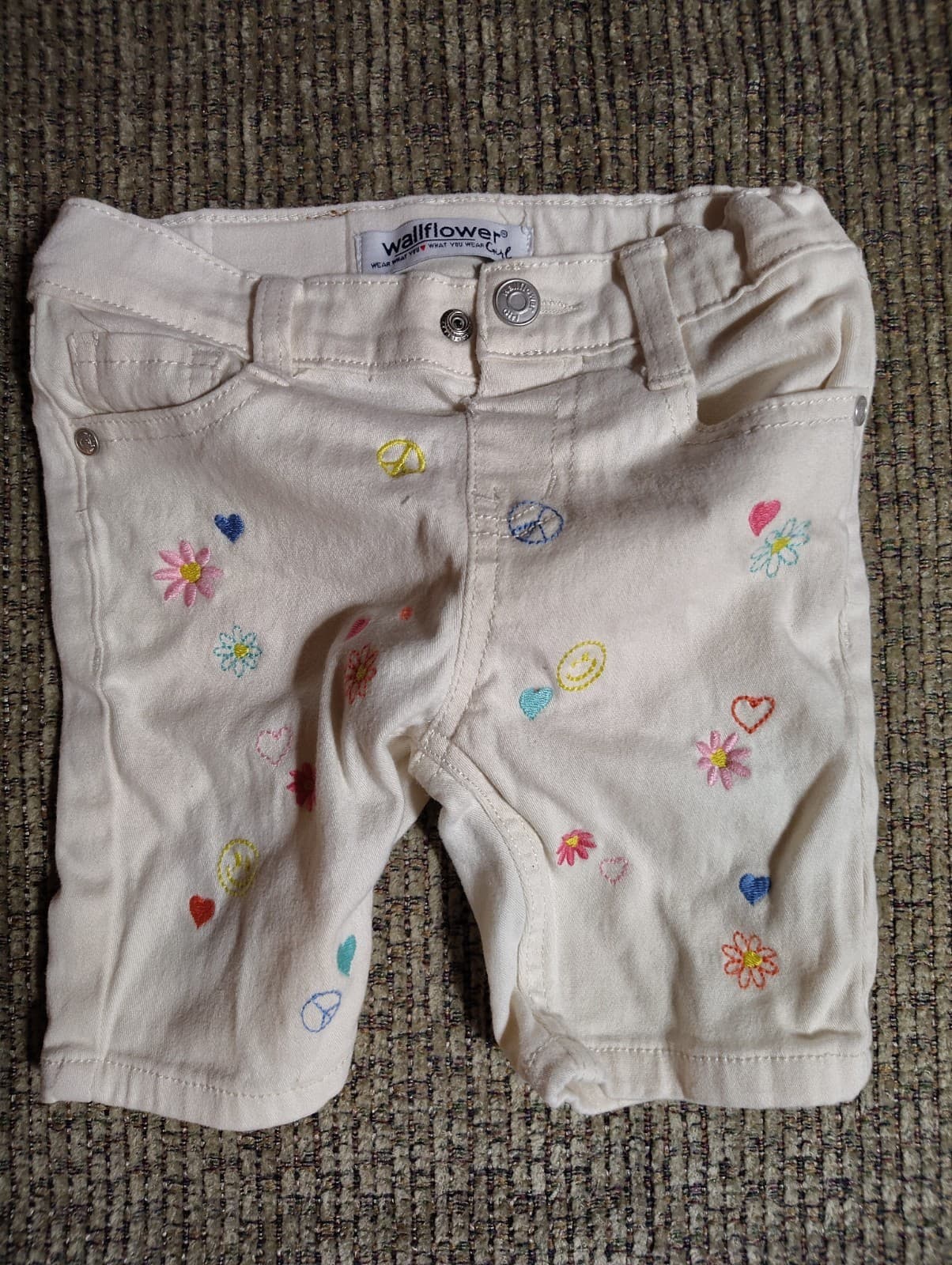 Wallflower Girl White Colorful Embroidered Denim Regular Fit Girls Shorts 4