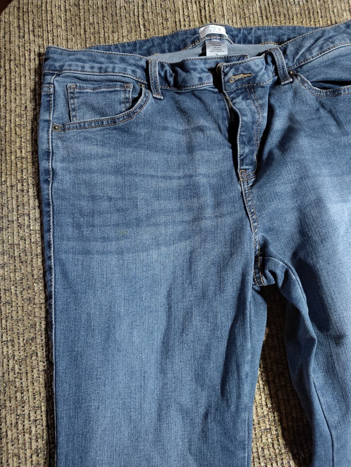 Time And Tru Stretch Cuffed Dark Denim Jeans Women's Size 16 - Thumbnail 4