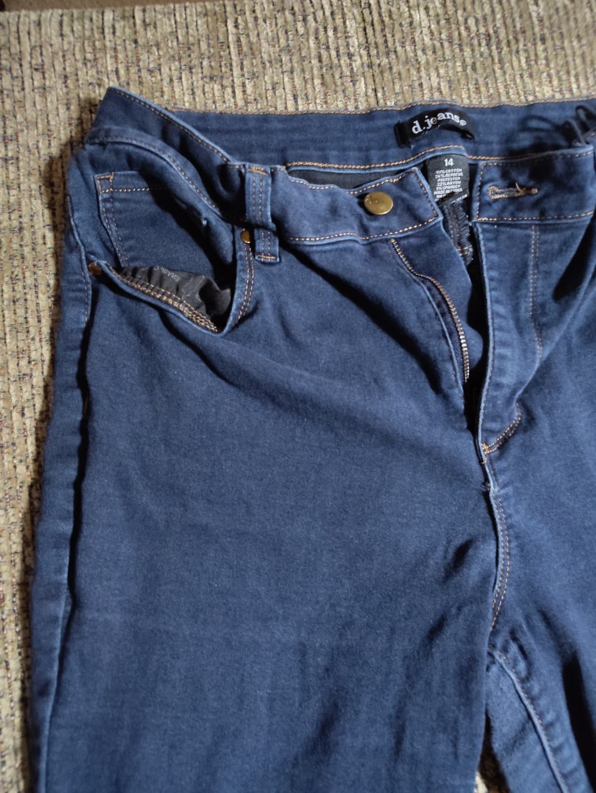 D. Jeans Size 14 Skinny Ankle Stretch Modern Current - Thumbnail 4
