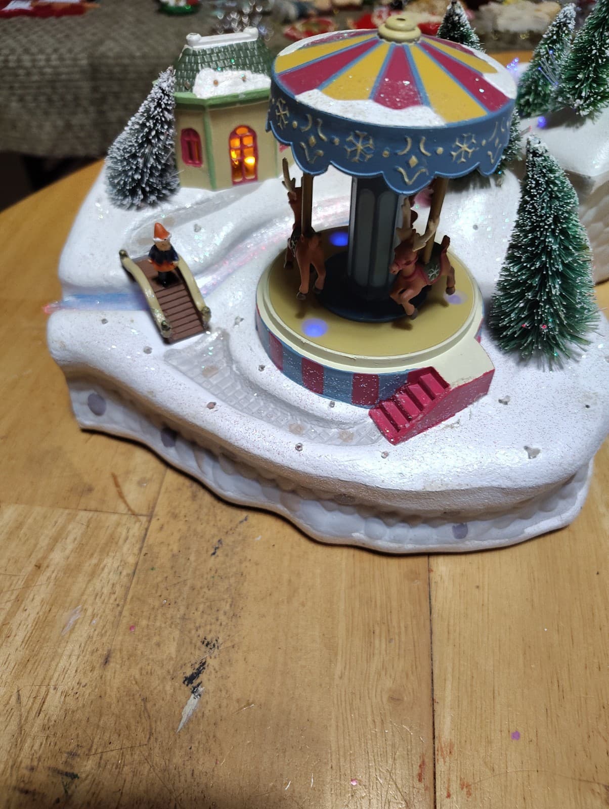 Vintage Avon Winter Carnival Fiber-Optic Lights and Motion Christmas Decor