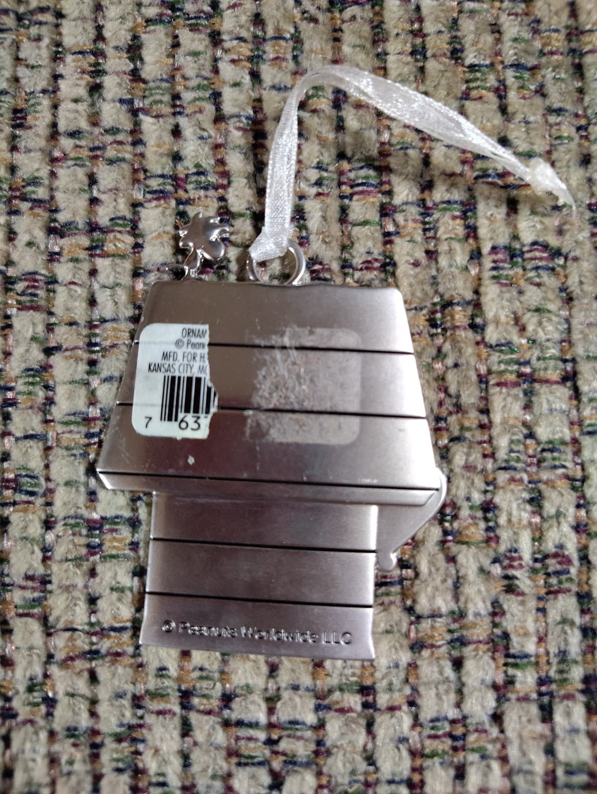 Snoopy Santa Woodstock Doghouse Peanuts metal Christmas Ornament - Thumbnail 2