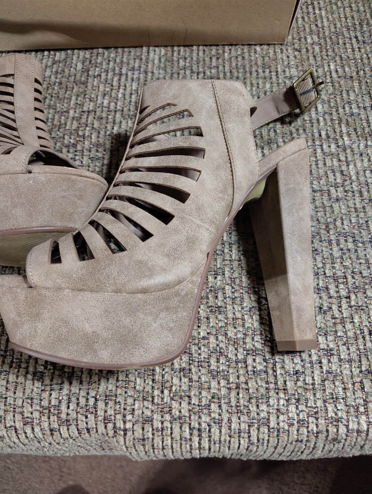 Charlotte Russe tan suede cutout wedge heels Size 9 - Thumbnail 5