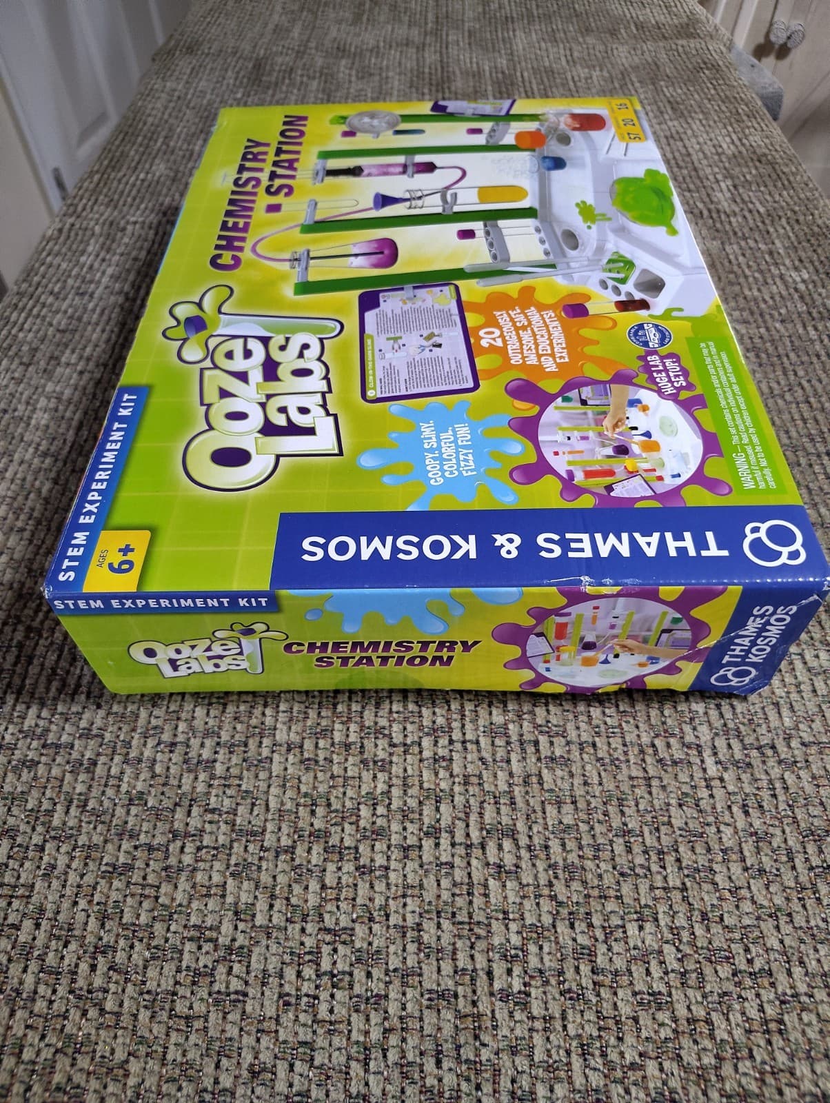 Ooze Labs Chemistry Station Kit - 20 Safe Experiments for Curious Young Chemists - Thumbnail 3