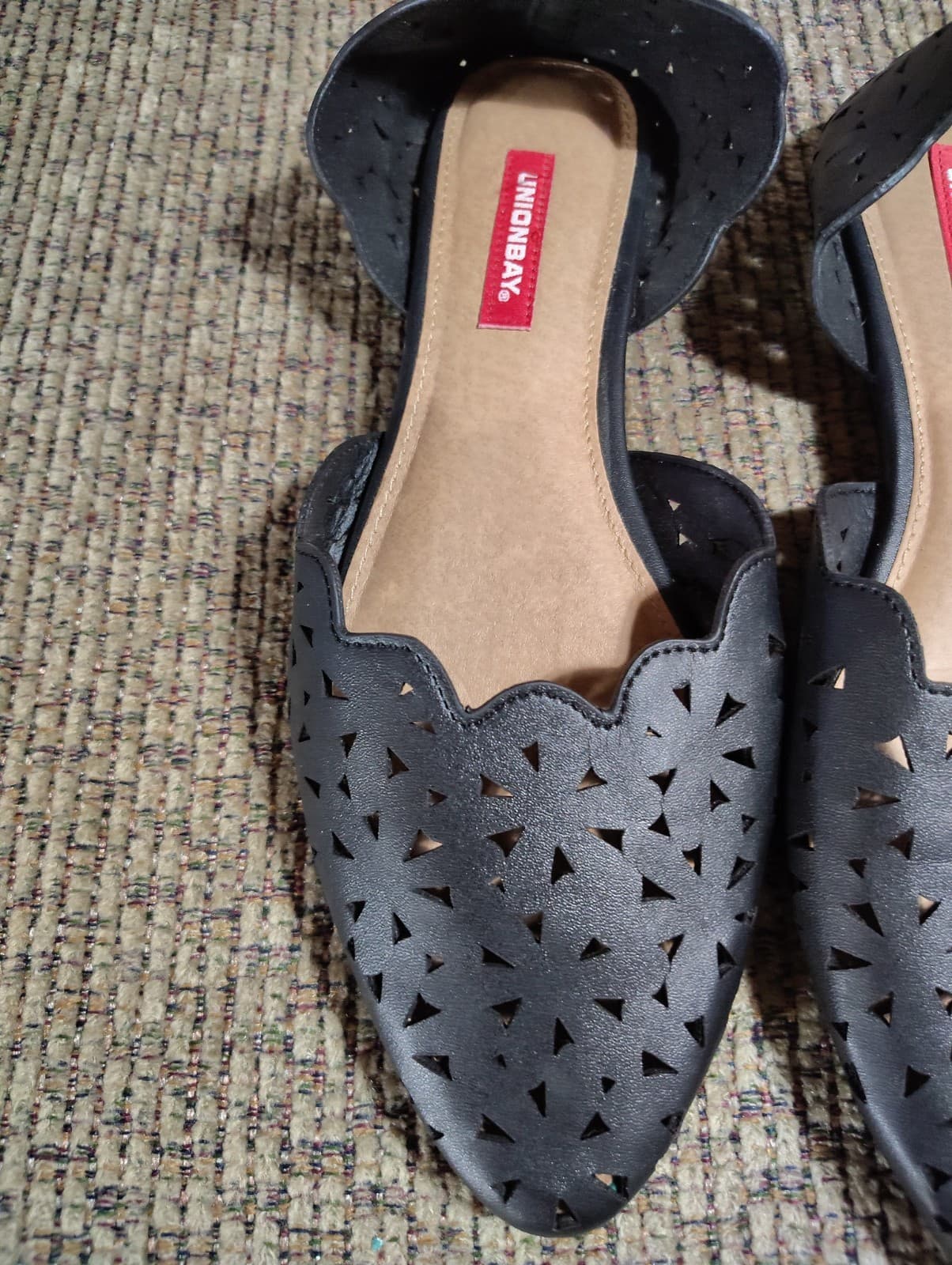 Union Bay Women's Black Perforated Flats Slip On Shoes Size 10M Faux Leather - Thumbnail 2