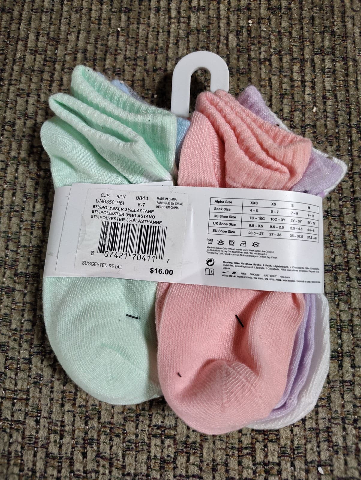 New Nike No-Show Socks 6 Pairs Lightweight 5-7 XS Shoe Size 10C-3Y - Thumbnail 2