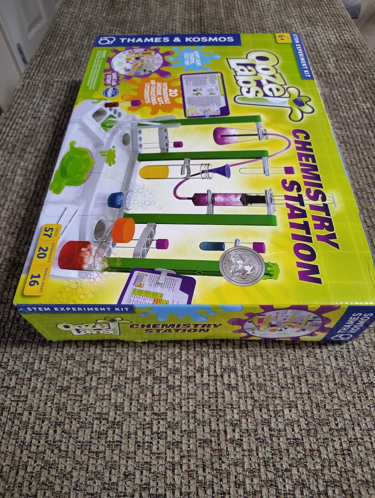 Ooze Labs Chemistry Station Kit - 20 Safe Experiments for Curious Young Chemists - Thumbnail 2