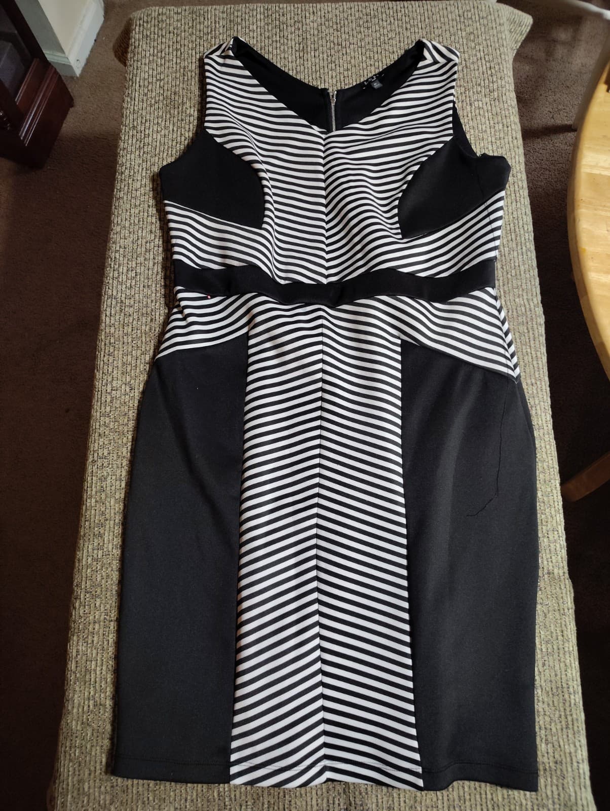 Sami & Jo Dress Women dress 2X Black And White Stripe Geometric