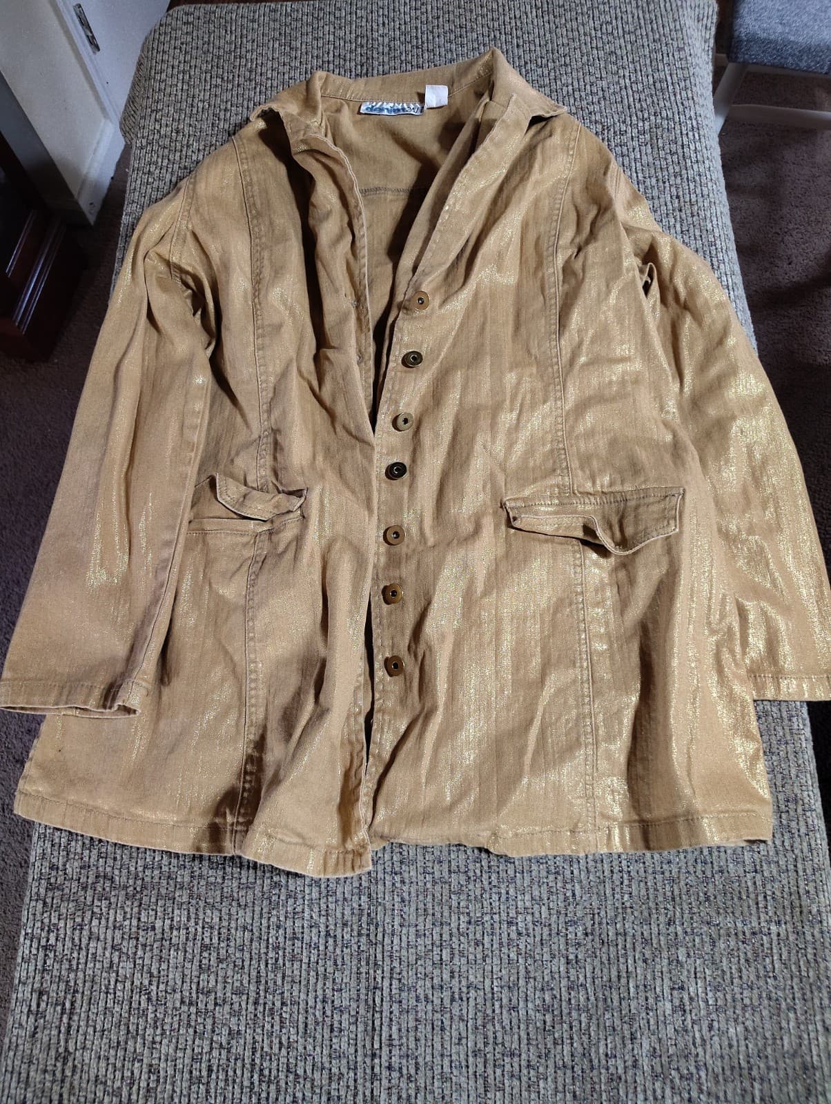 Denim 24/7 Women’s 18W gold metallic jacket