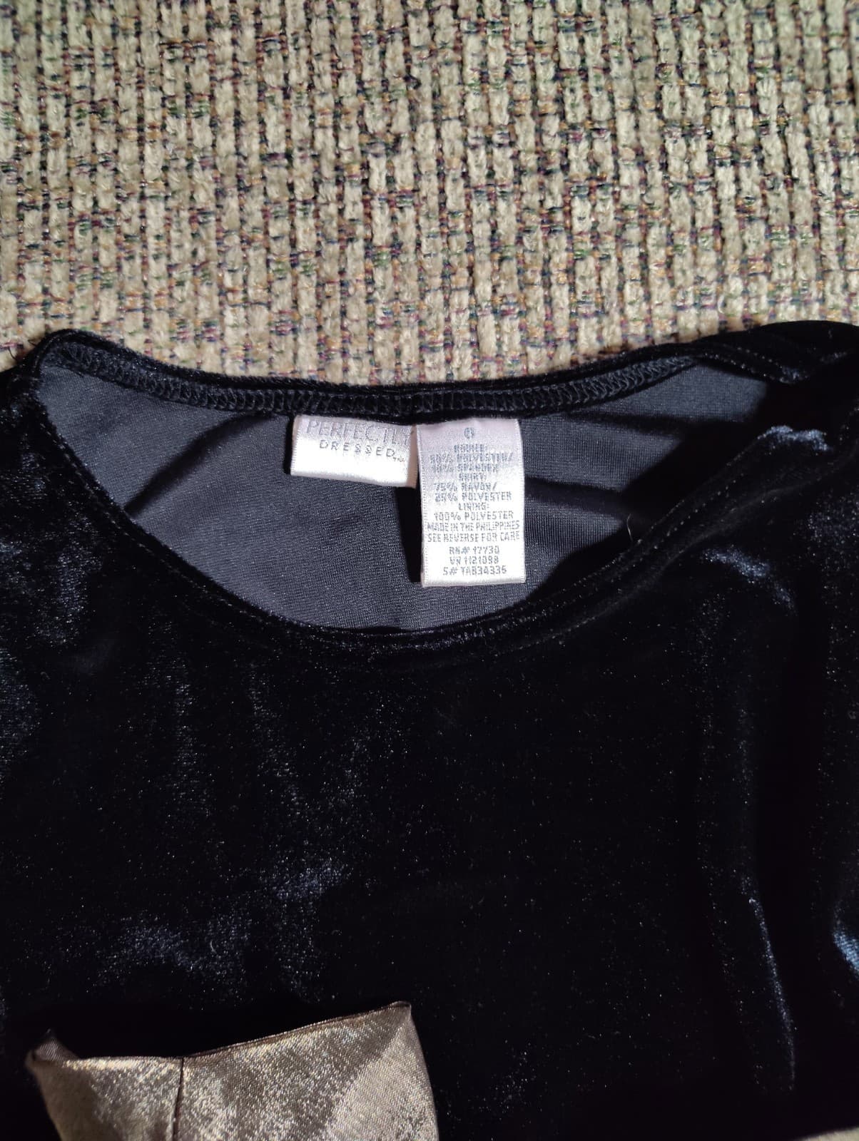 PERFECTLY DRESSED Black Velvet & Gold Lame FANCY SPECIAL OCCASION DRESS Girls 6 - Thumbnail 2