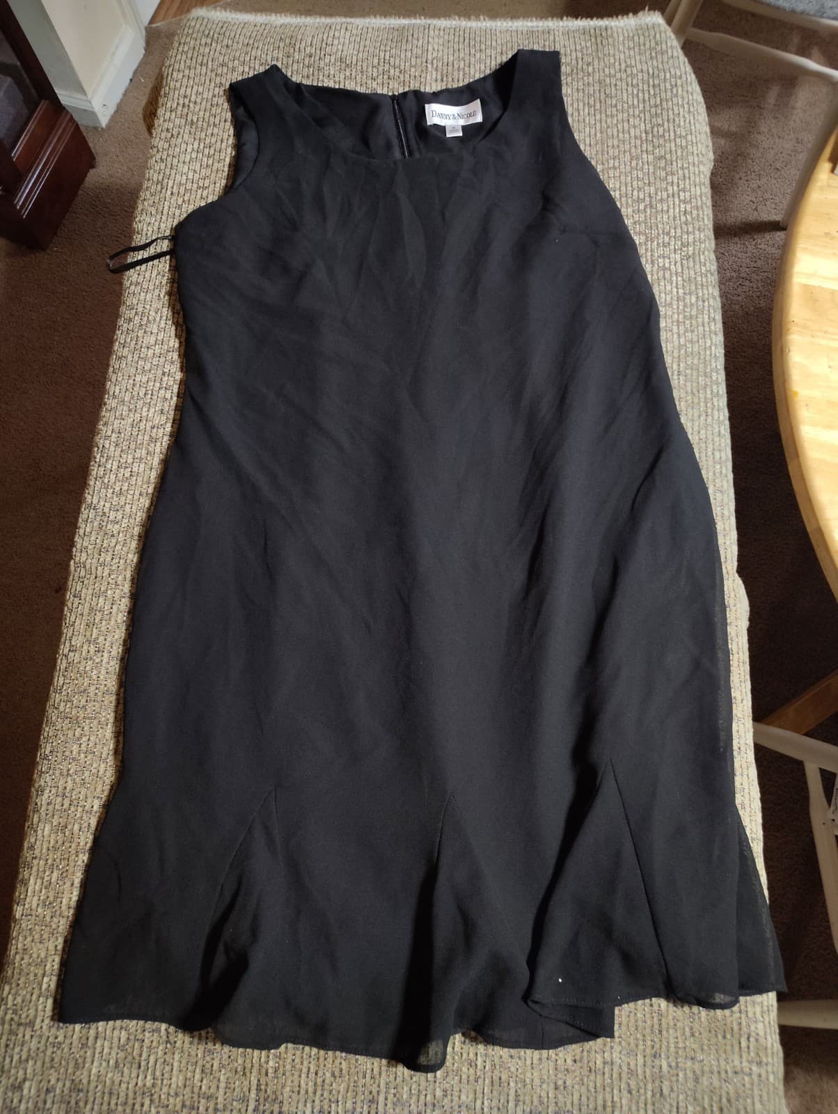 Danny and Nicole W-Sz-16 2 Blac Sleevless Textured Sheath Midi CasualDress
