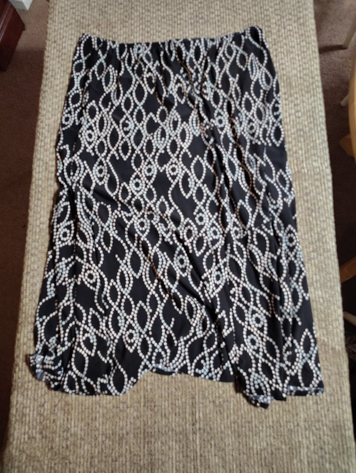 D.F.A Woman stretch printed Stretch Knee length sz 2XL casual NWOT - Thumbnail 3