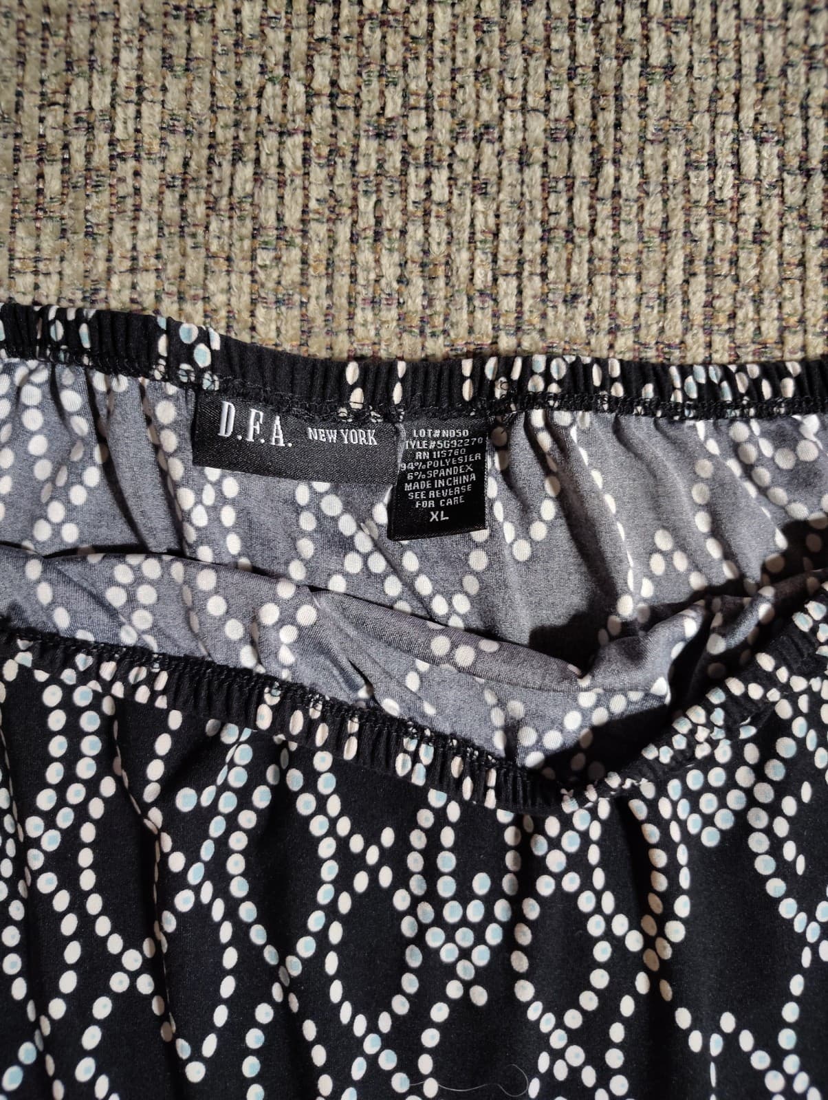 D.F.A Woman stretch printed Stretch Knee length sz 2XL casual NWOT - Thumbnail 2