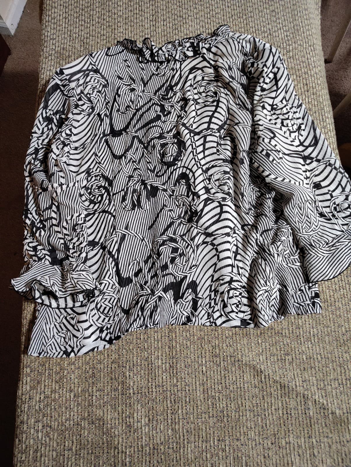 DANNY & NICOLE SHRUG JACKET ABSTRACT RUFFLE SEMI SHEER SIZE 16 3/4 SLEEVE - Thumbnail 6