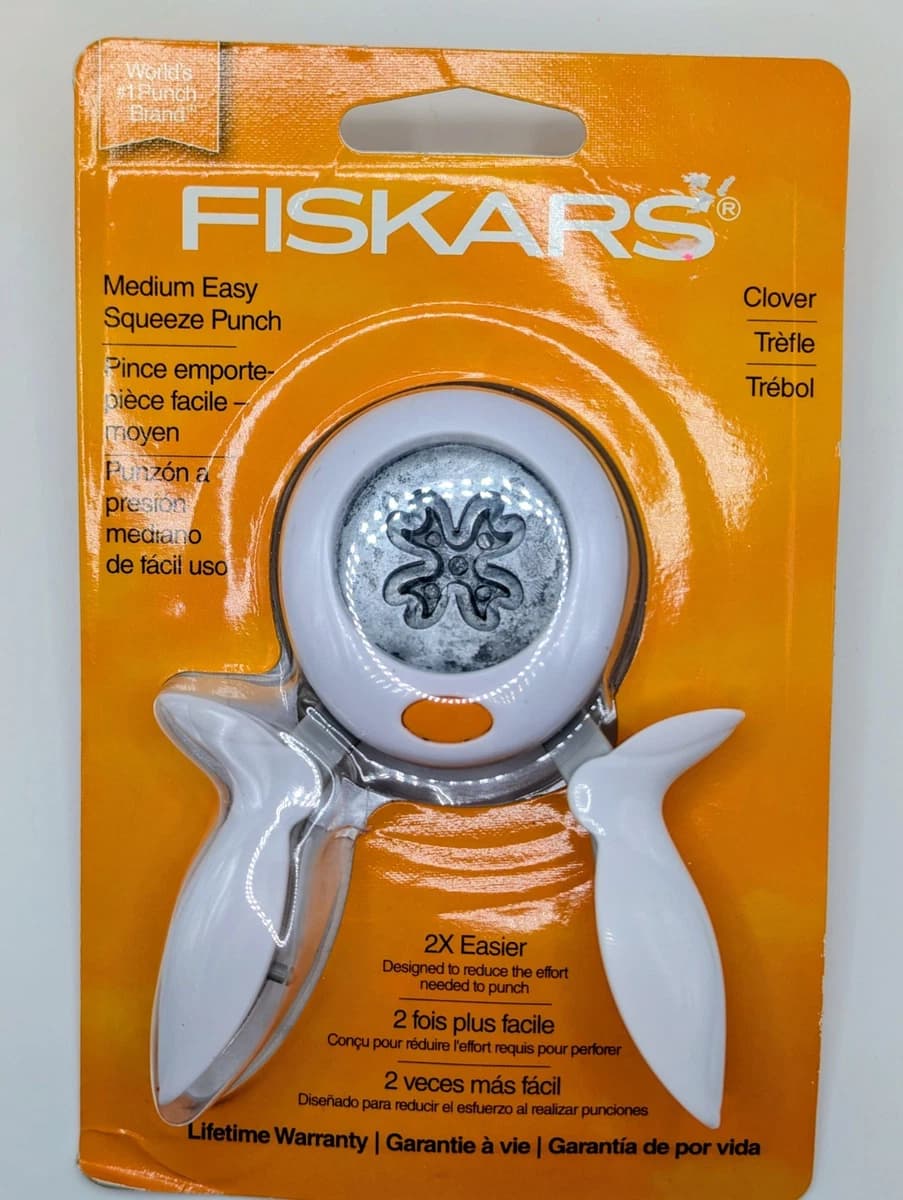 Fiskars® Clover Medium Easy Squeeze Punch in Green | Michaels® - Thumbnail 3