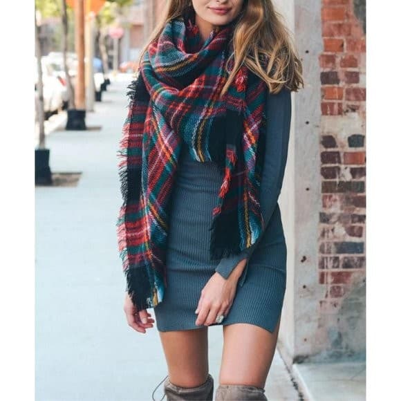Flannel Frayed Edge Blanket Scarf Black Green Red Soft Acrylic Like Cashmere - Thumbnail 2