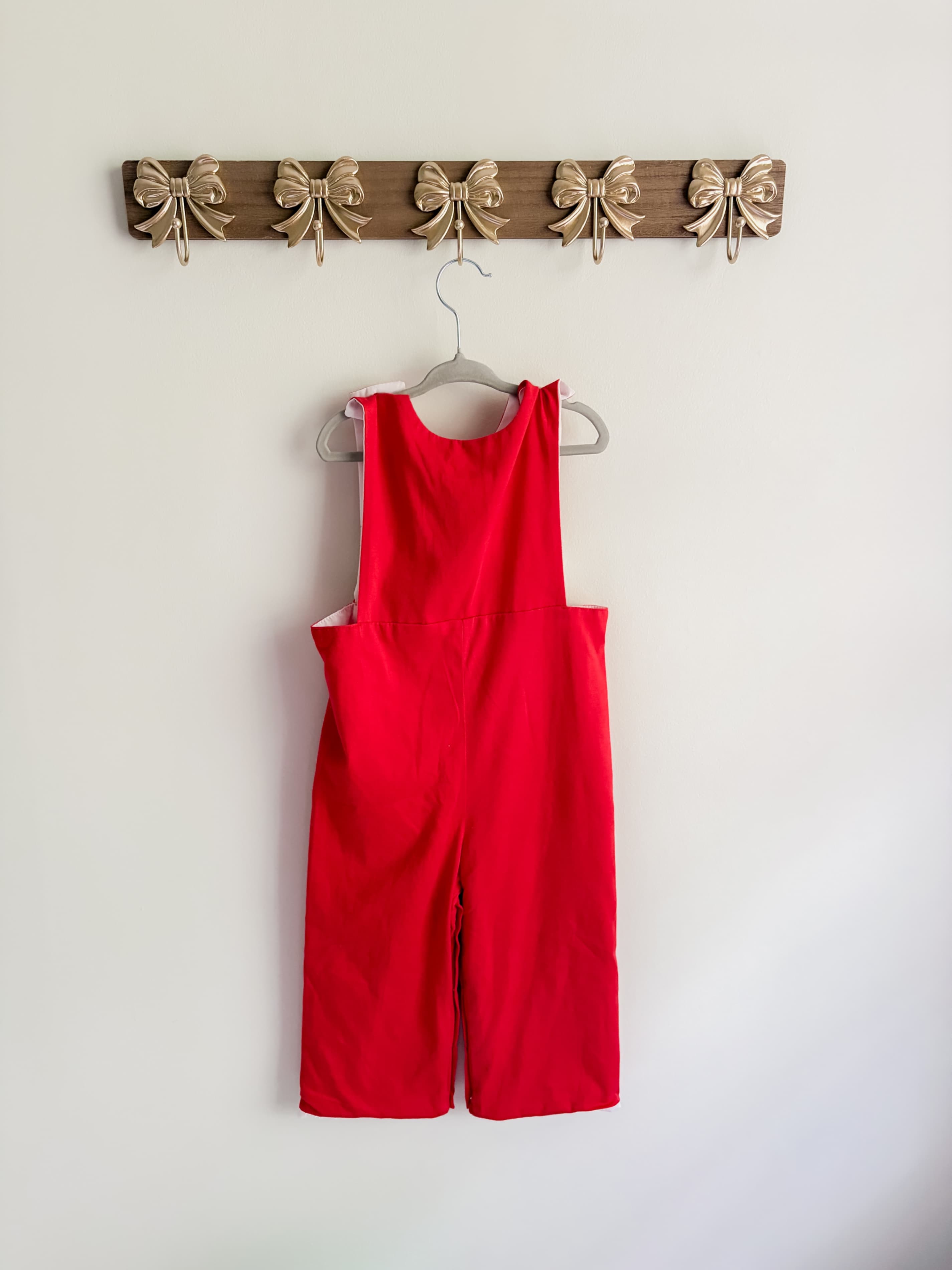 Seaux Southern Smocked size 3T Red Holiday Smocked Overalls - Thumbnail 2