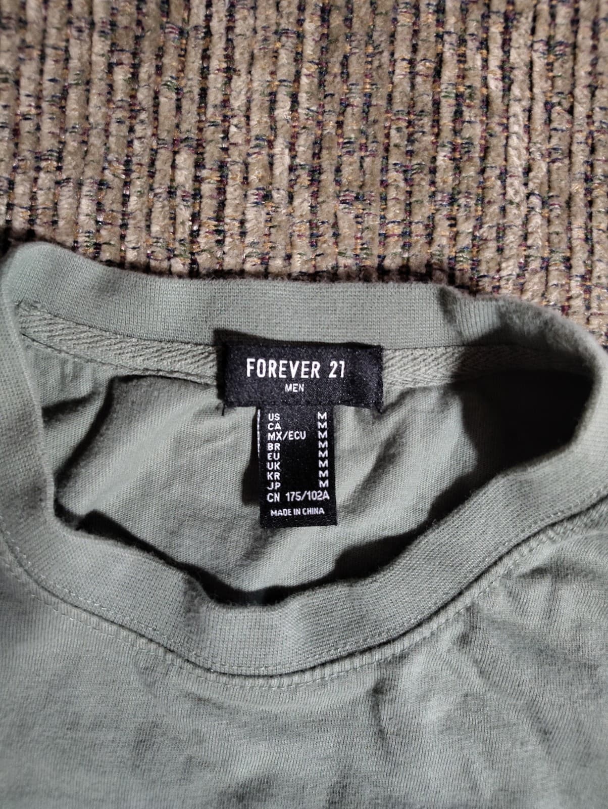 Forever 21 Short Sleeve T-Shirt Men's Medium - Thumbnail 5