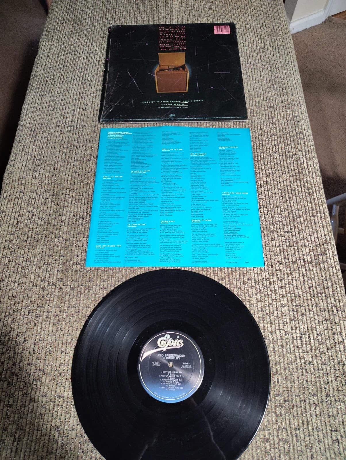 REO Speedwagon - Hi Infidelity LP 1980 Vinyl Record FE36844 VG+ - Thumbnail 3