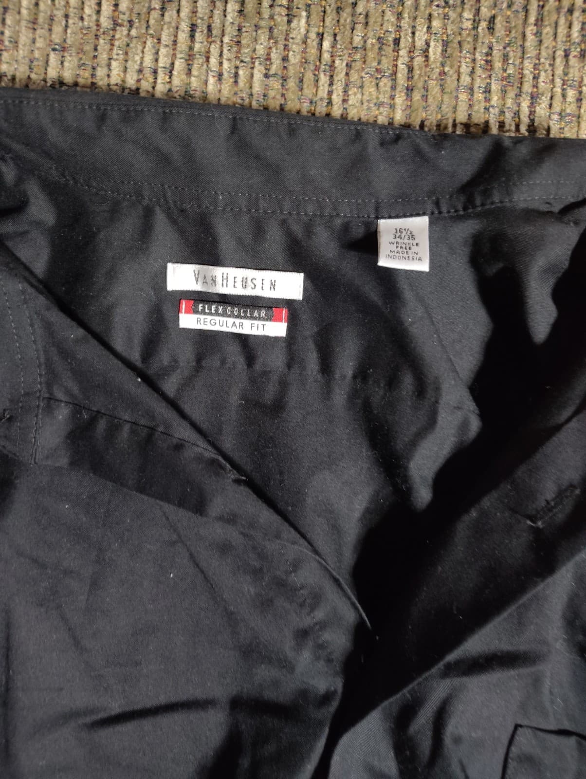 Van Heusen Men's Dress Shirt Black Regular Fit Stretch Size 16.5 34/35 - Thumbnail 4