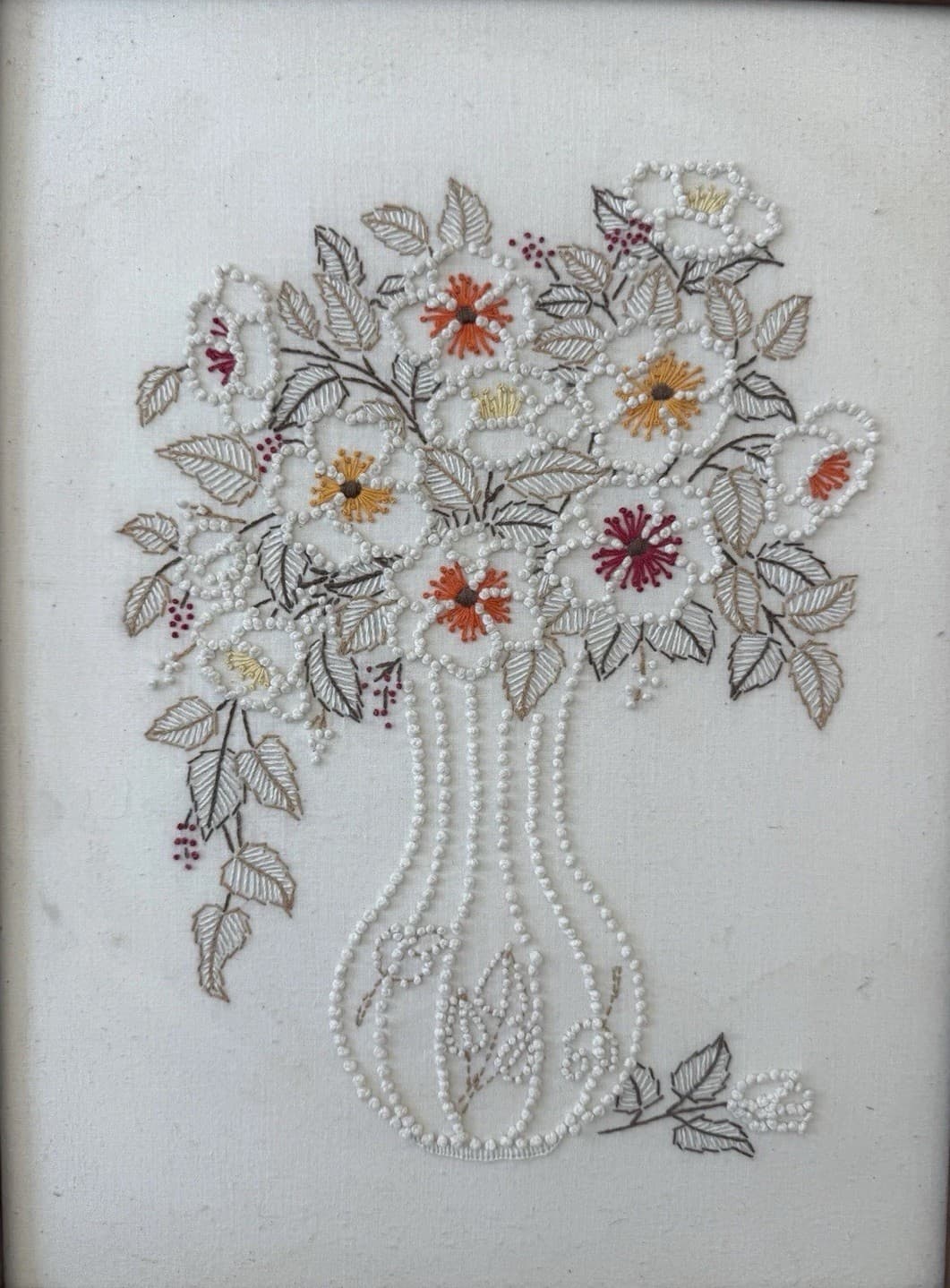 Vintage Framed Candlewick Floral Embroidery - Thumbnail 2