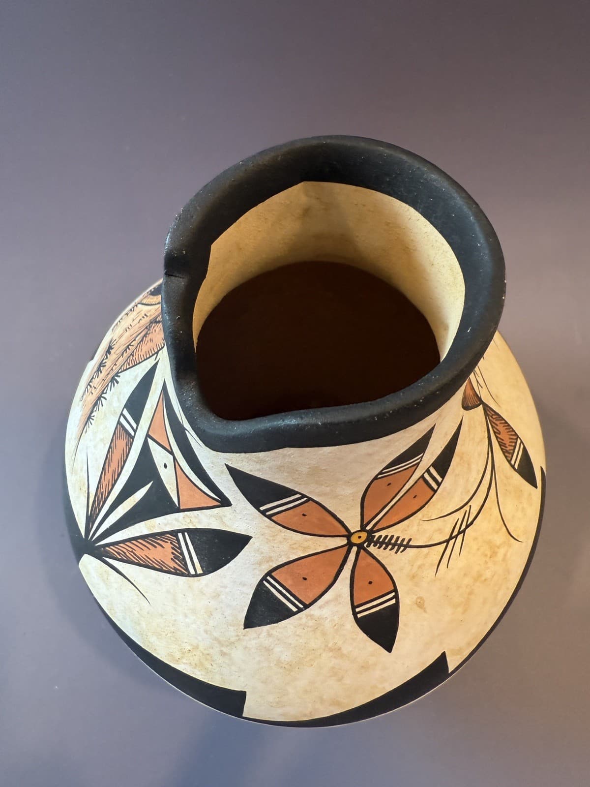 Pueblo Kiva Pottery Vase Vintage Native American, Signed - Thumbnail 2