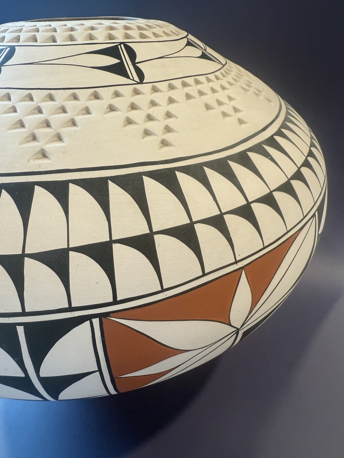 Isleta Pueblo Pottery Vase Vintage Native American, Signed ML - Thumbnail 7