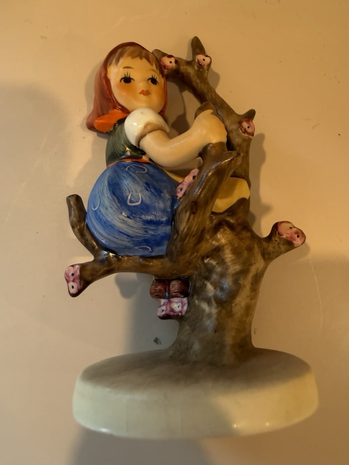 Goebel Hummel Figurine “Apple Tree Girl" - Thumbnail 7