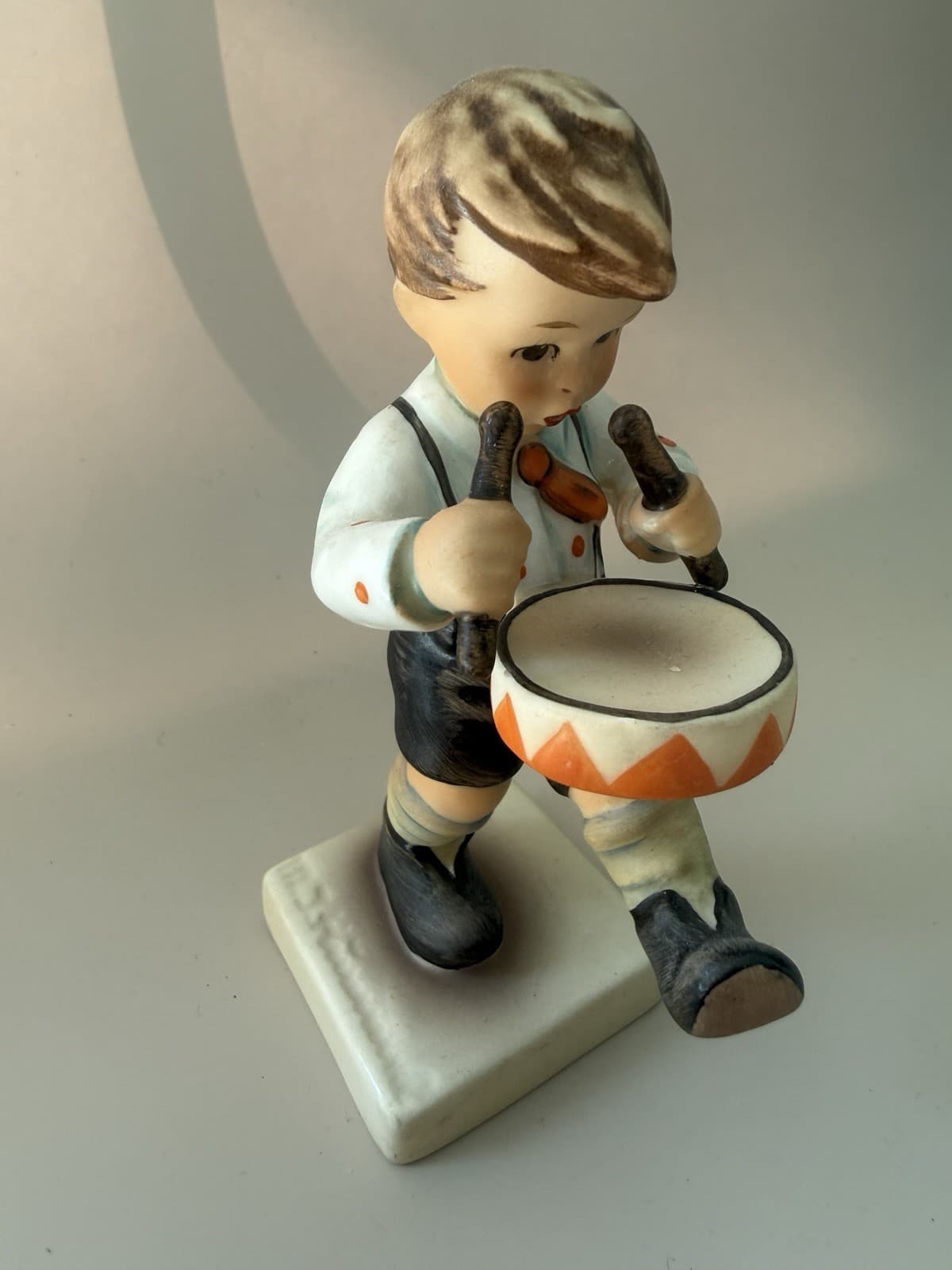 Goebel Hummel "Little Drummer" Porcelain Figurine of a Boy with a Drum - Thumbnail 2
